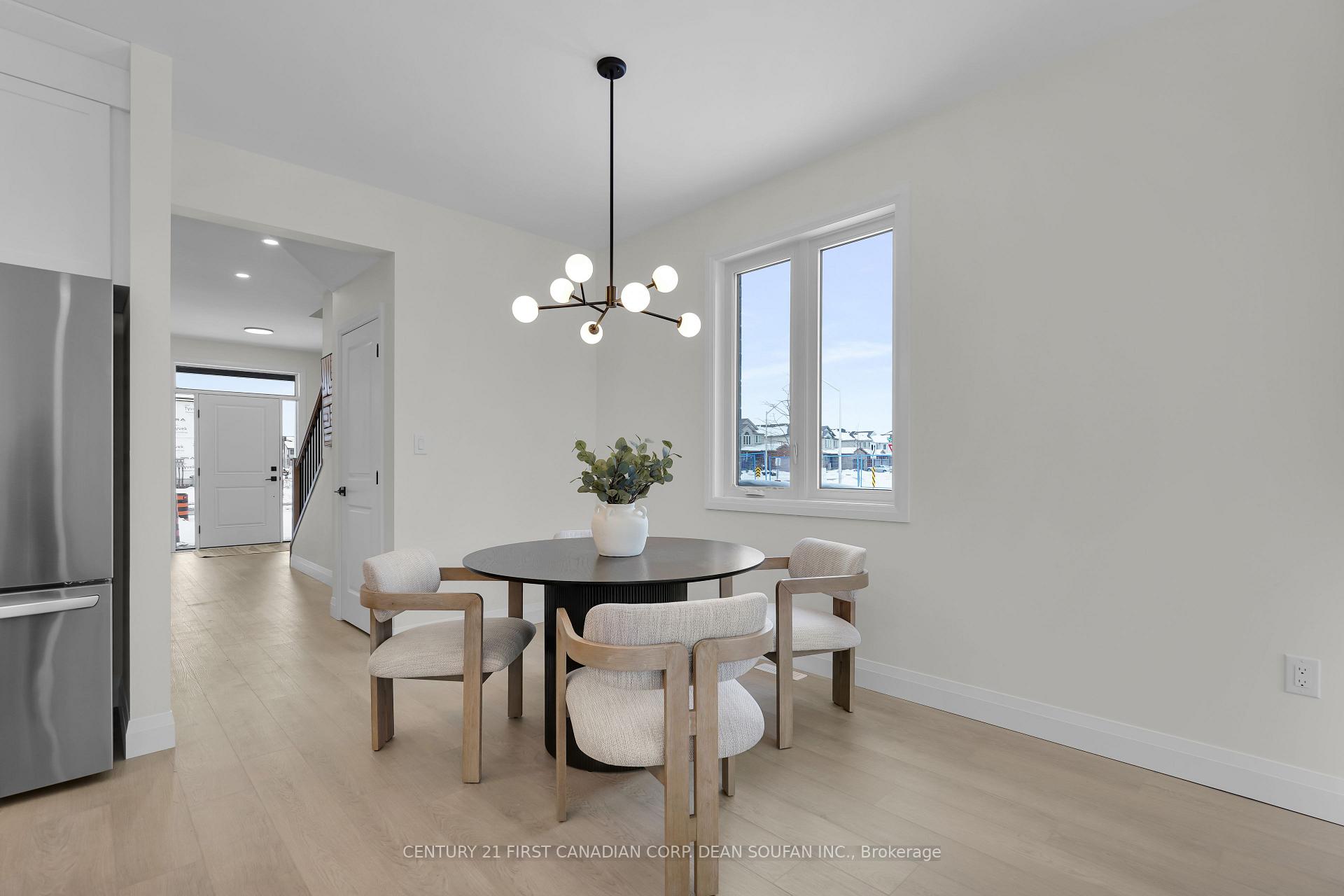 Photo 17 of 877 Catalpa Square, London, North E — HOMEH