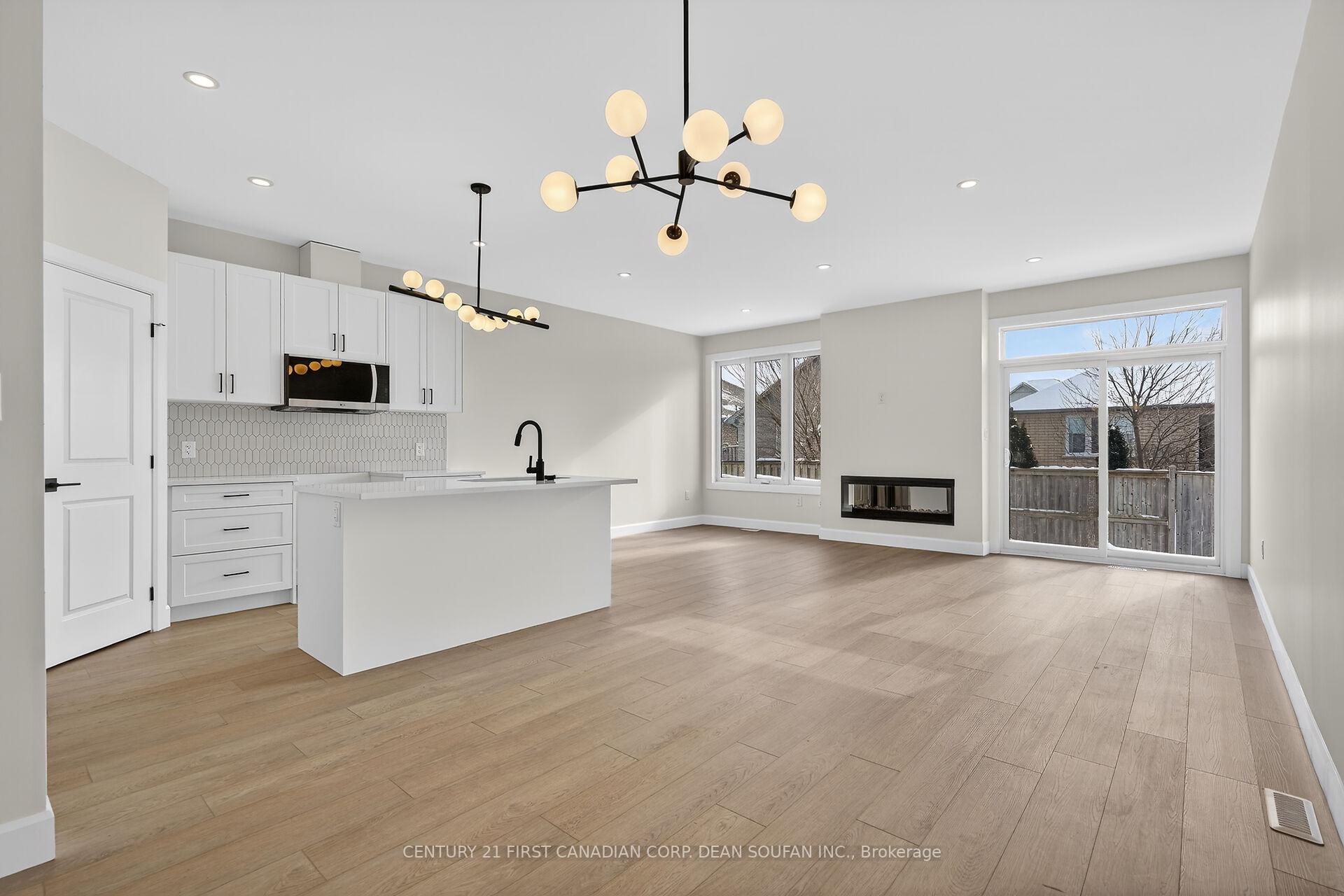 Photo 6 of 875 Catalpa Square, London, North E — HOMEH
