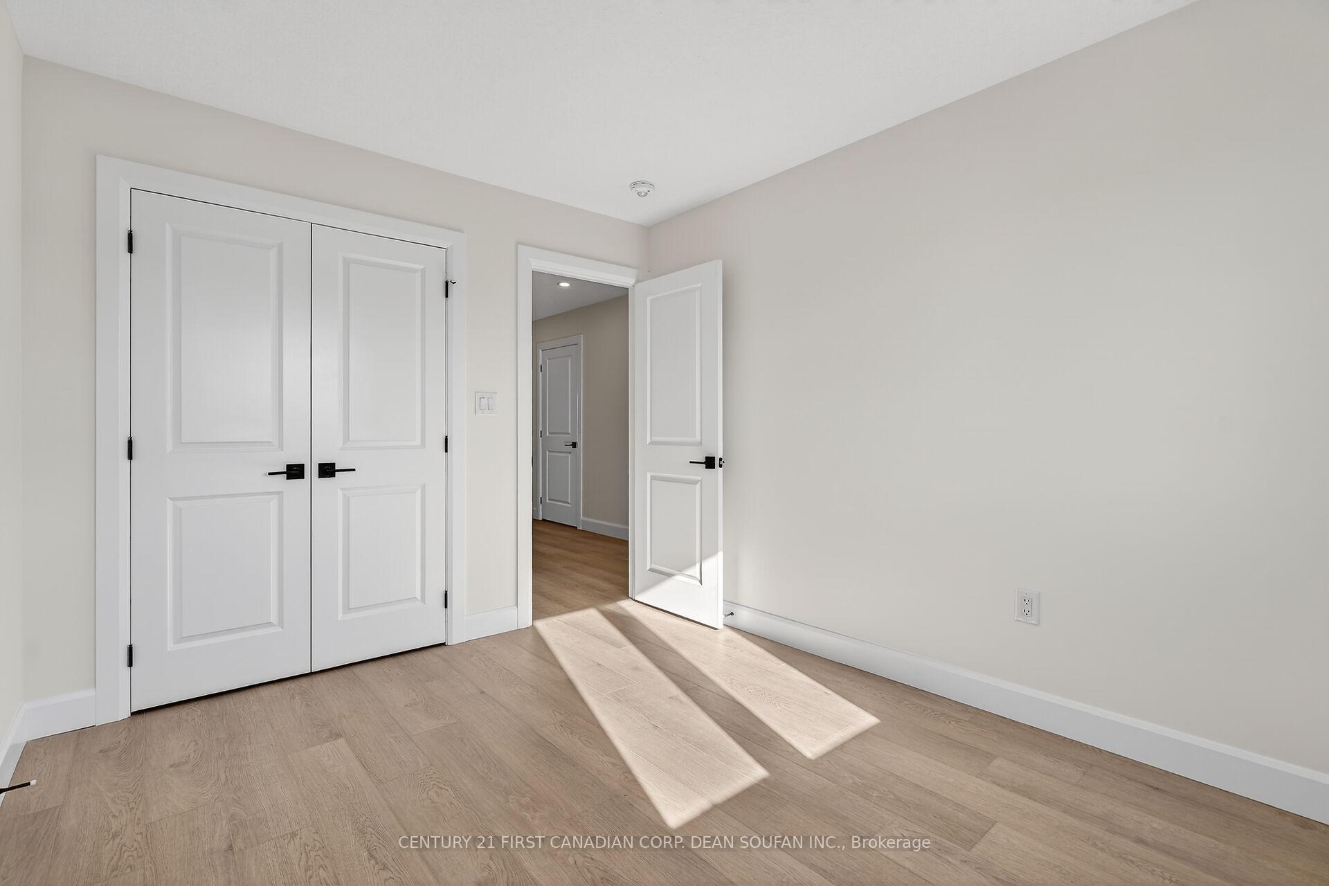 Photo 33 of 875 Catalpa Square, London, North E — HOMEH