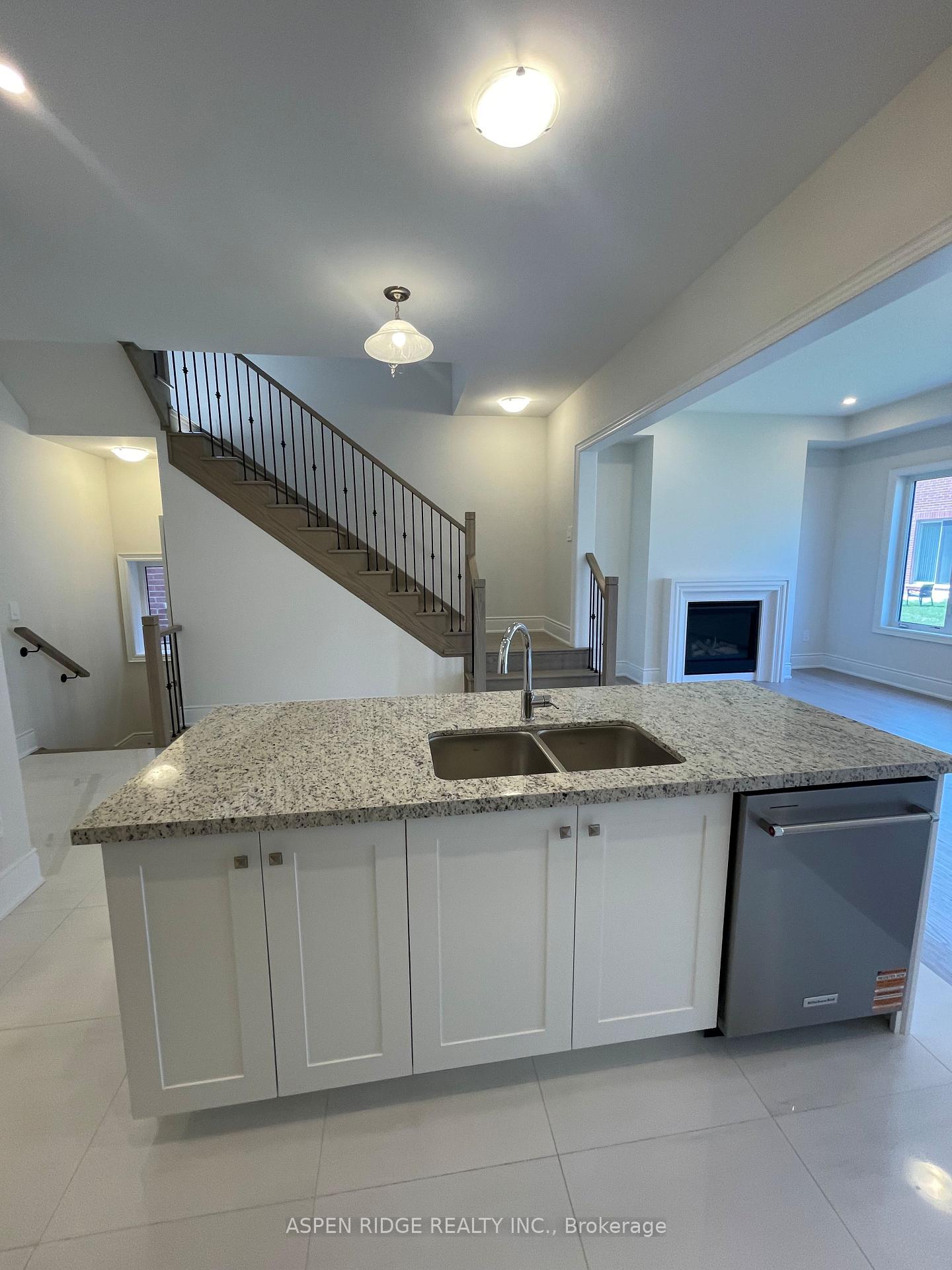Photo 9 of 46 Lucy Pick Avenue, Markham, Rural Markham — HOMEH
