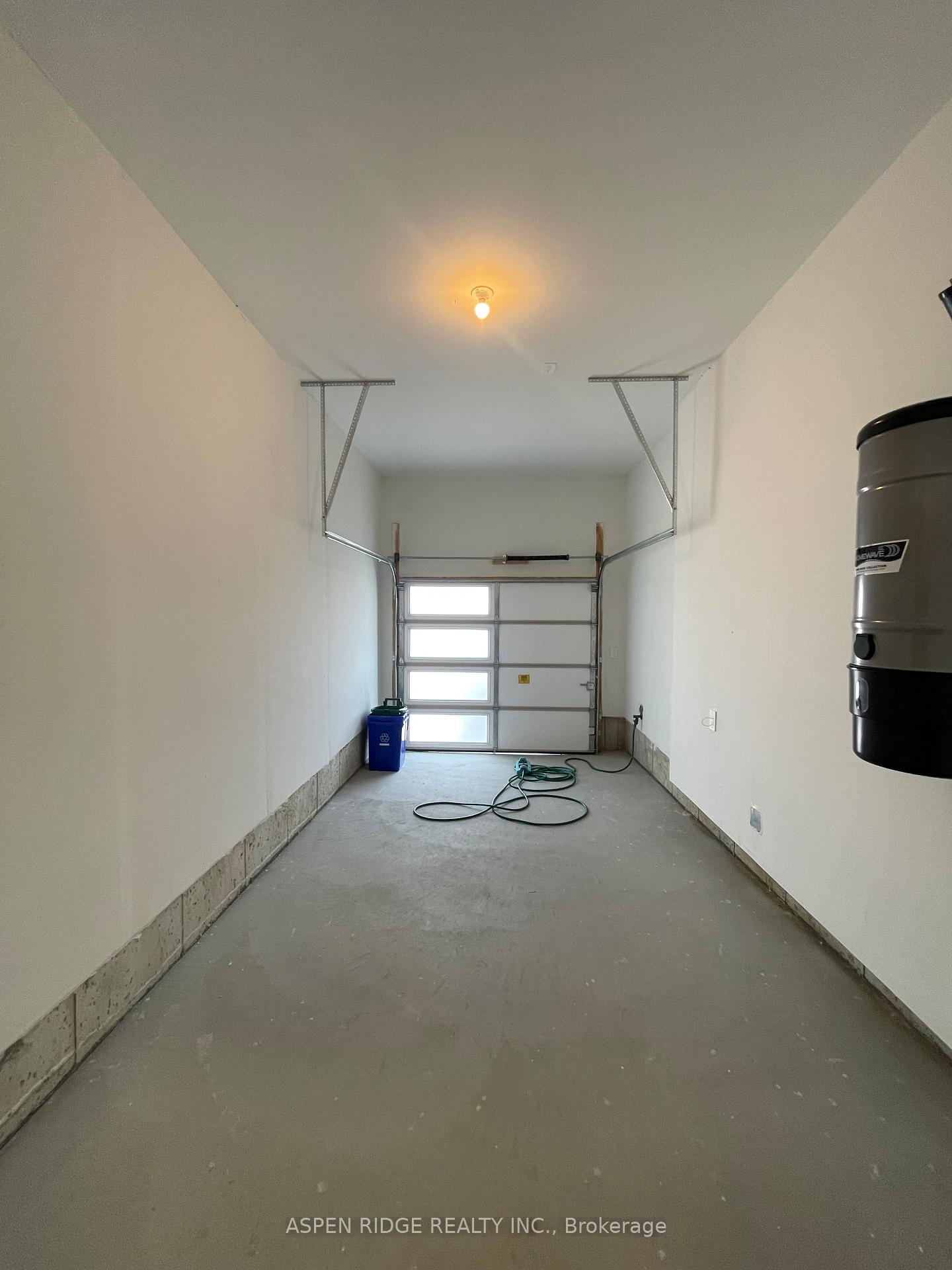 Photo 15 of 46 Lucy Pick Avenue, Markham, Rural Markham — HOMEH