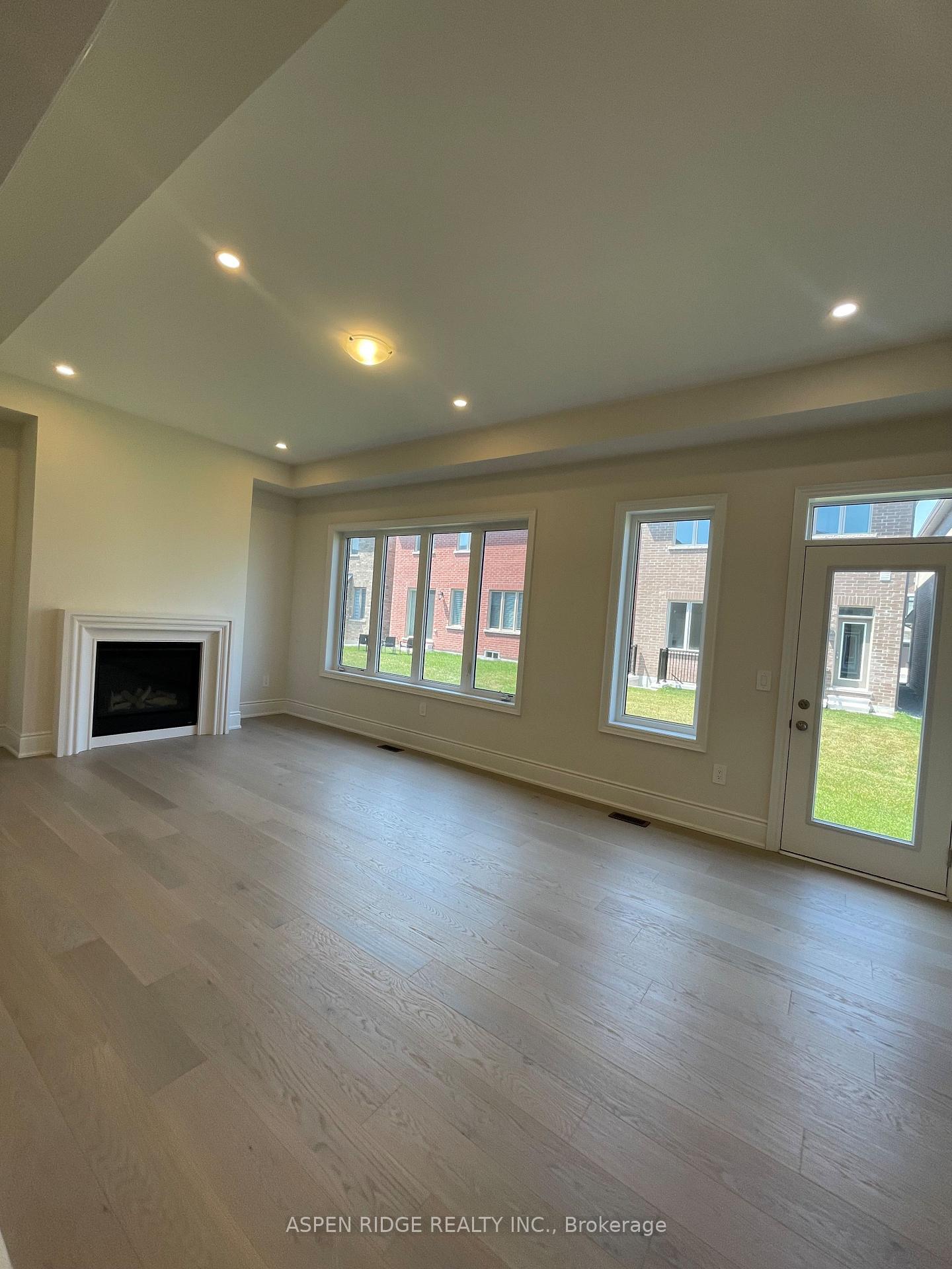 Photo 19 of 46 Lucy Pick Avenue, Markham, Rural Markham — HOMEH