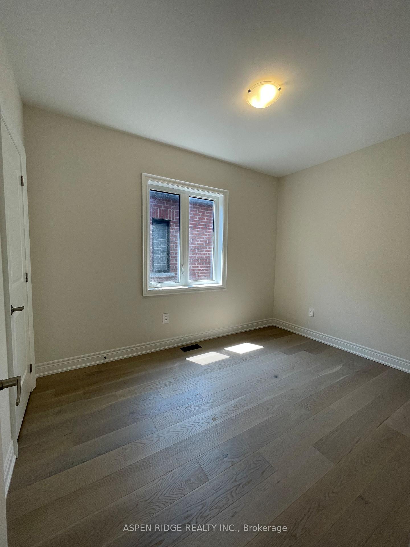 Photo 31 of 46 Lucy Pick Avenue, Markham, Rural Markham — HOMEH