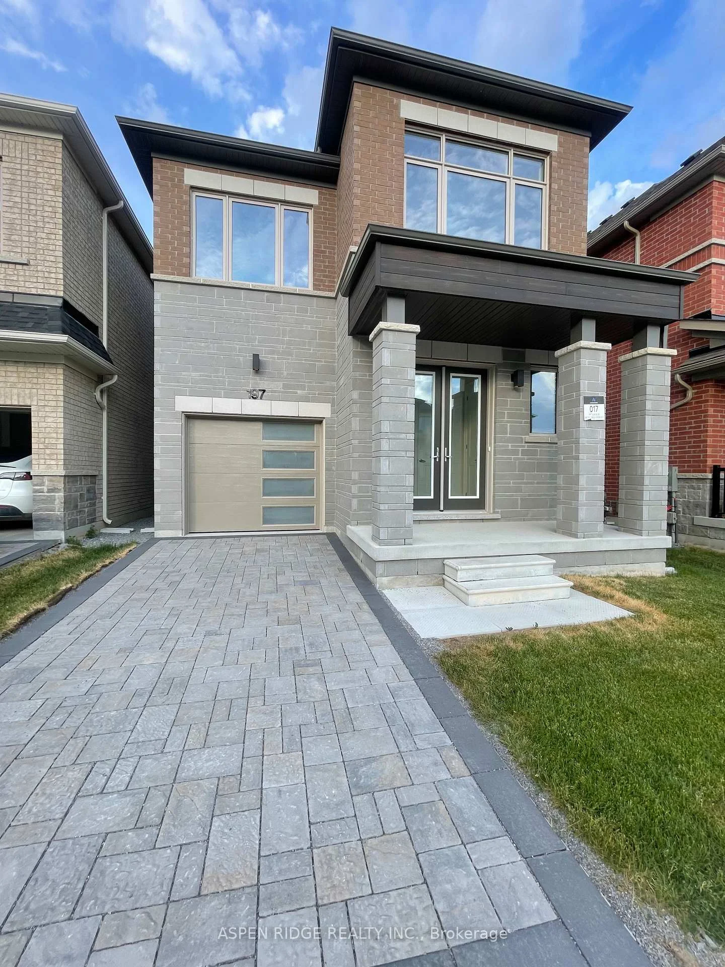 Photo 2 of 46 Lucy Pick Avenue, Markham, Rural Markham — HOMEH