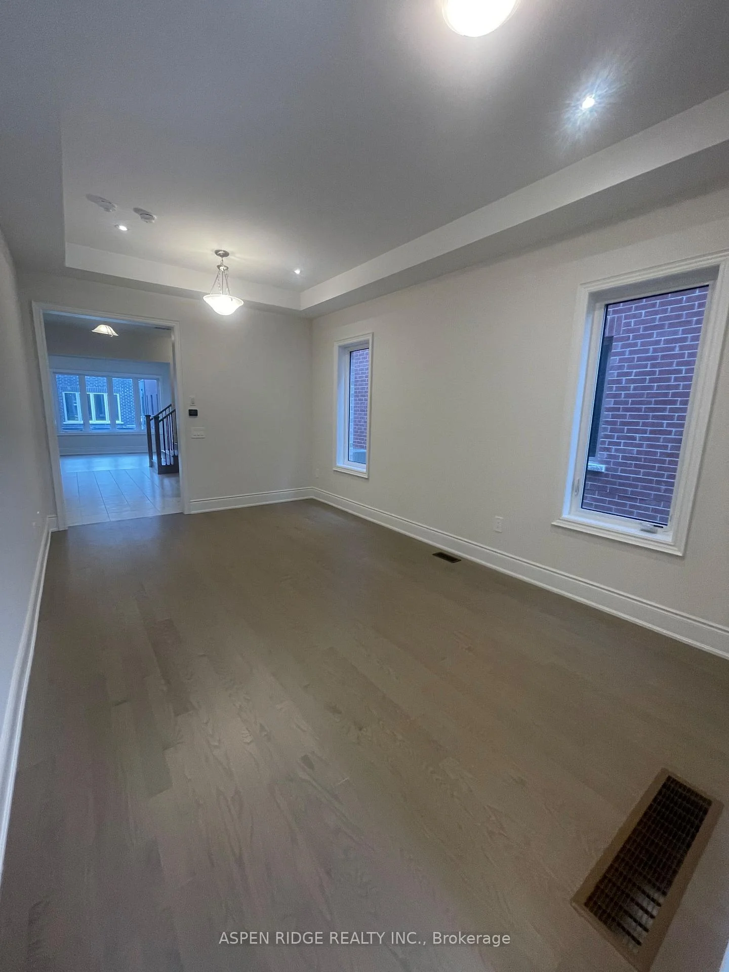 Photo 4 of 46 Lucy Pick Avenue, Markham, Rural Markham — HOMEH