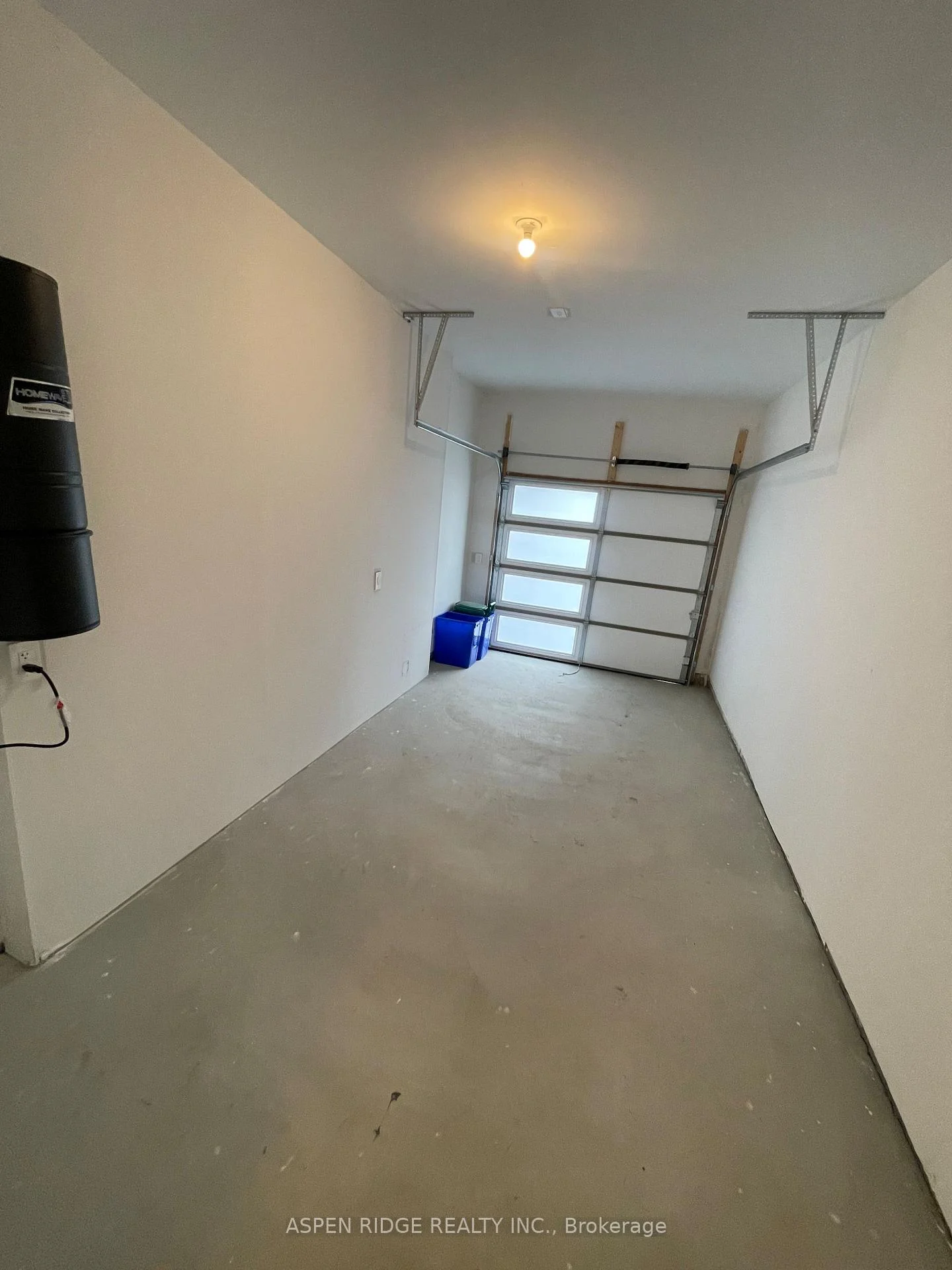 Photo 16 of 46 Lucy Pick Avenue, Markham, Rural Markham — HOMEH