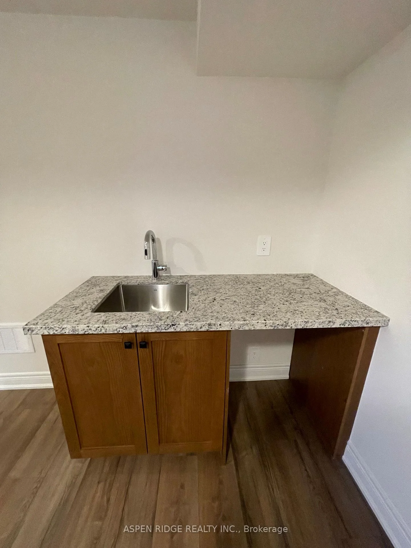 Photo 49 of 46 Lucy Pick Avenue, Markham, Rural Markham — HOMEH