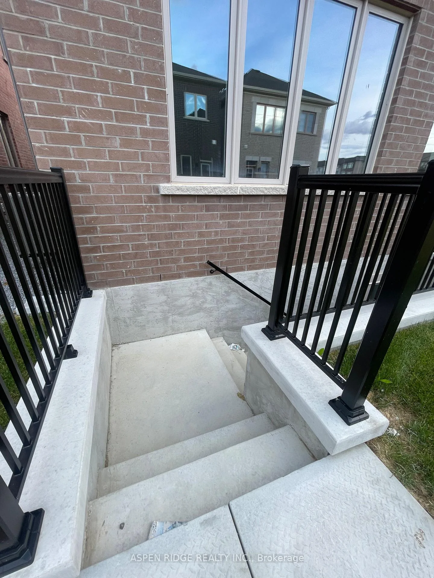 Photo 57 of 46 Lucy Pick Avenue, Markham, Rural Markham — HOMEH