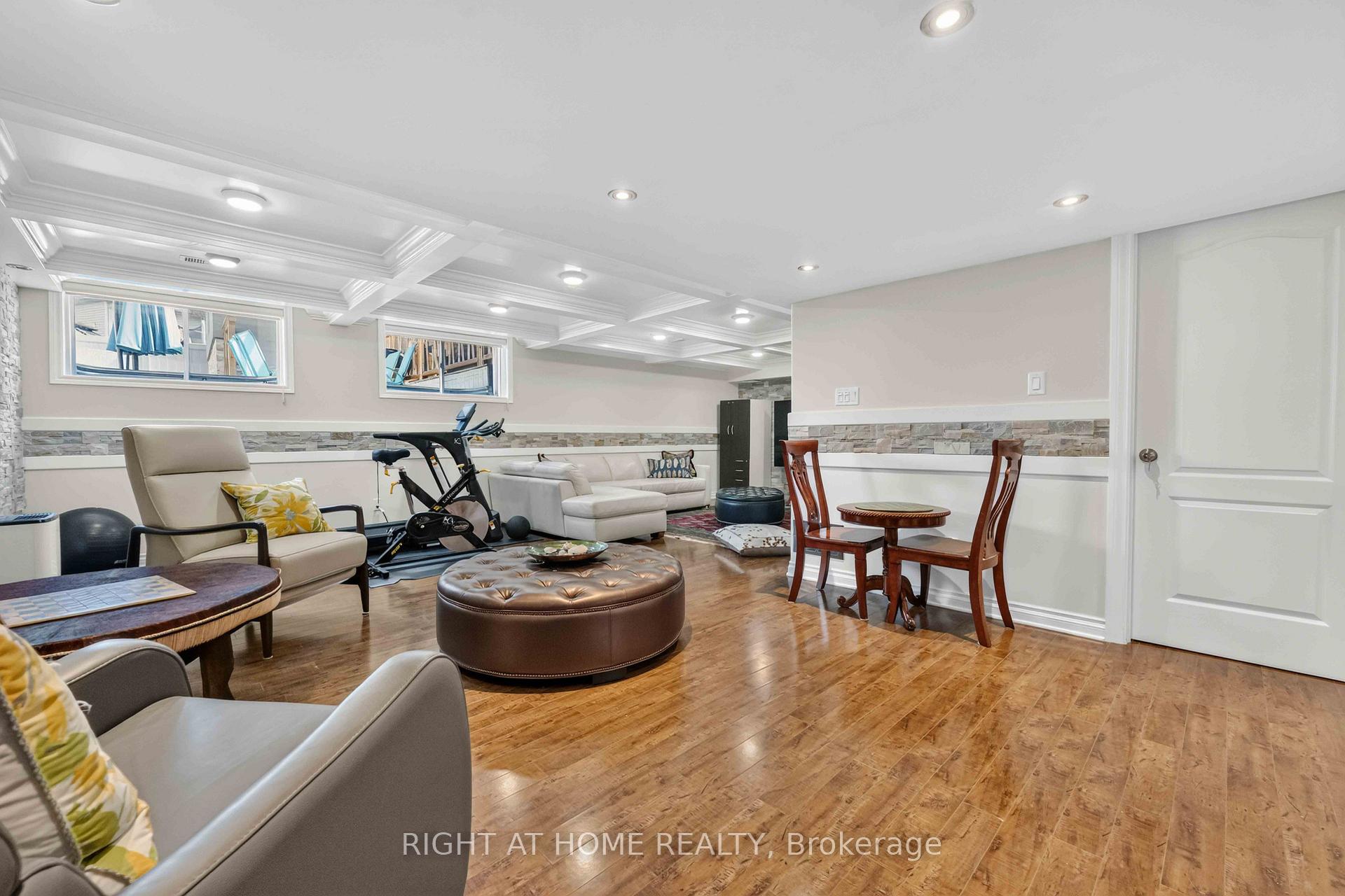 Photo 39 of 935 Rotary Way, Ottawa, Leitrim — HOMEH