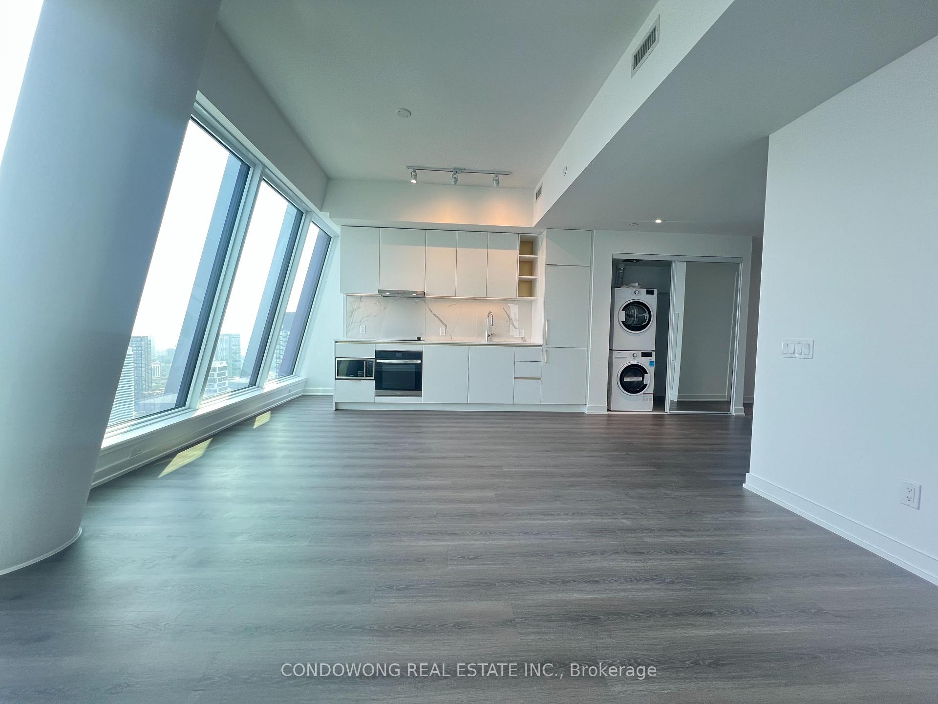 Front of Unit 6006, 8 Wellesley Street W