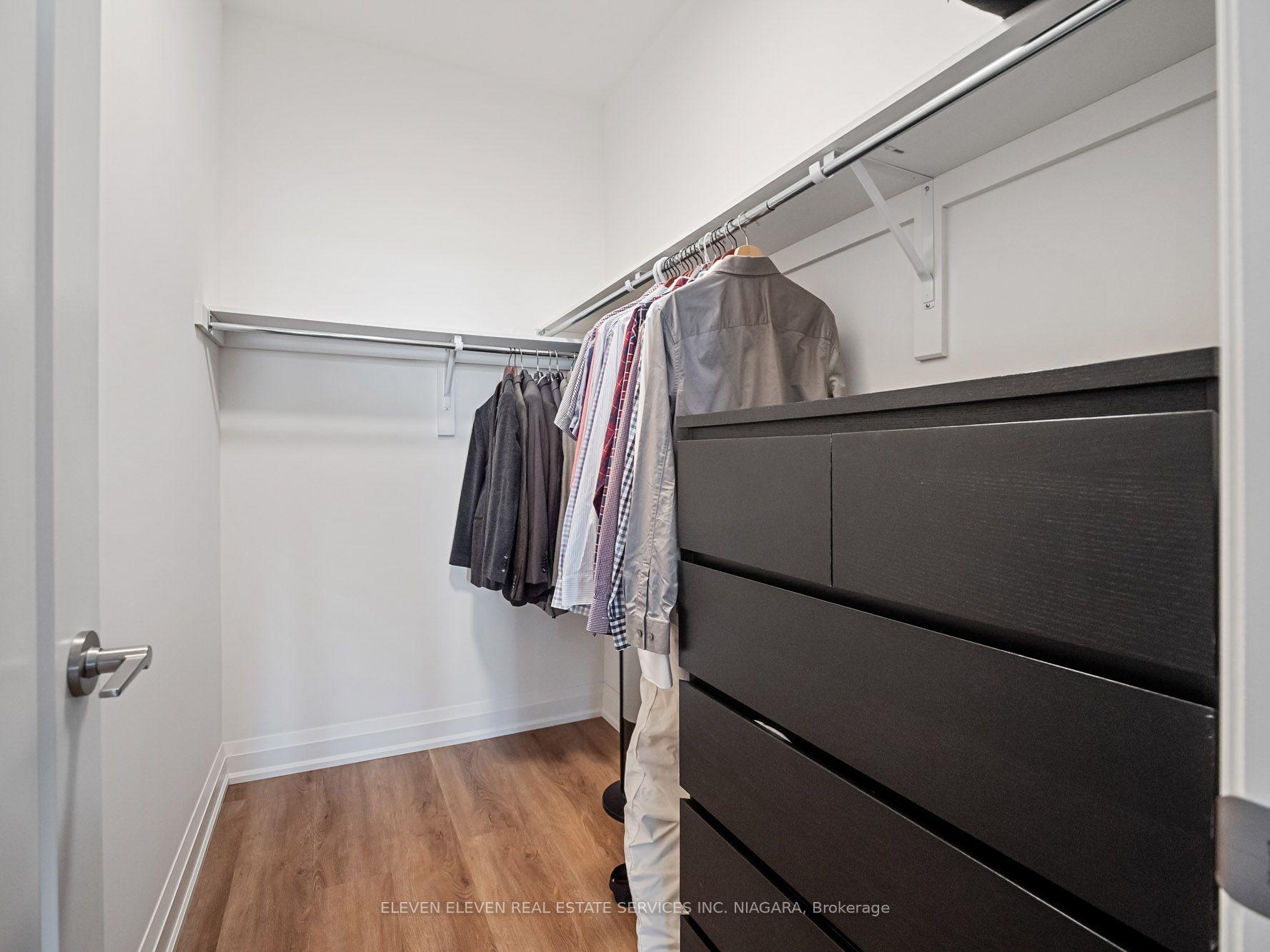 Photo 16 of 7483 Sherrilee Crescent, Niagara Falls, Brown — HOMEH