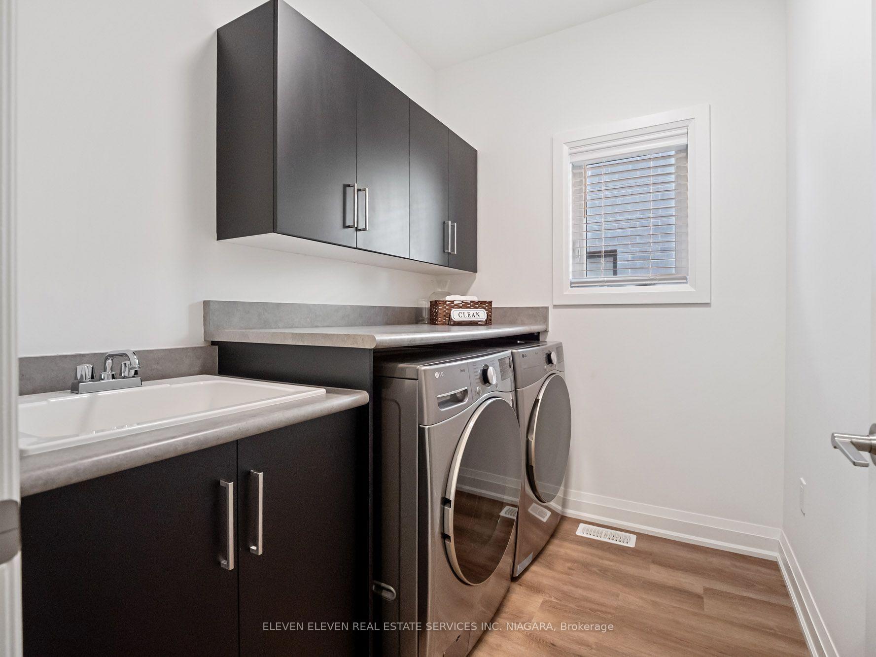 Photo 18 of 7483 Sherrilee Crescent, Niagara Falls, Brown — HOMEH