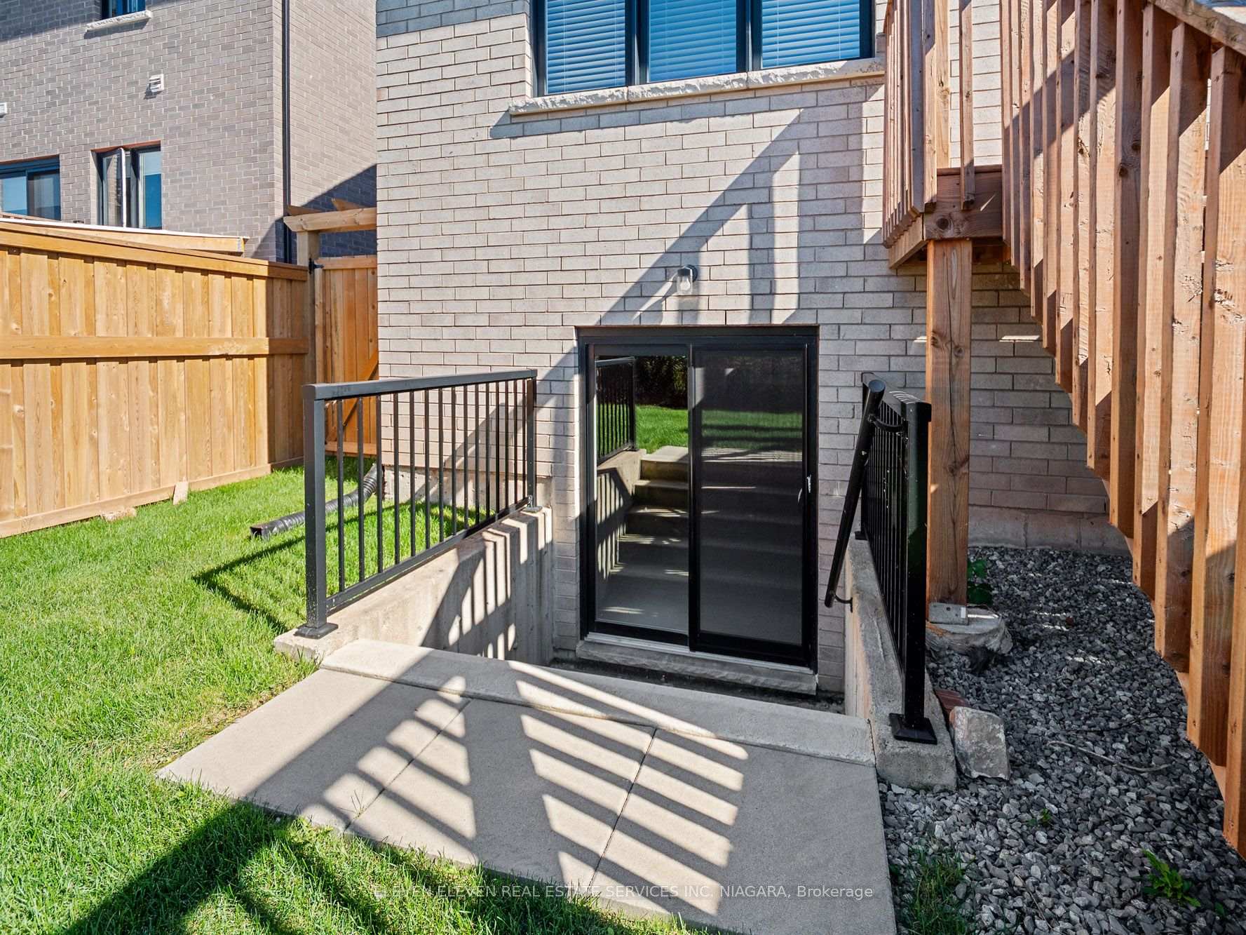 Photo 35 of 7483 Sherrilee Crescent, Niagara Falls, Brown — HOMEH