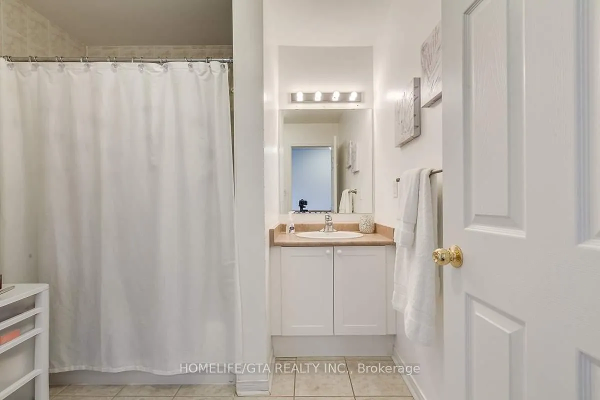Photo 9 of 25 Haverhill Crescent, Whitby, Taunton North — HOMEH