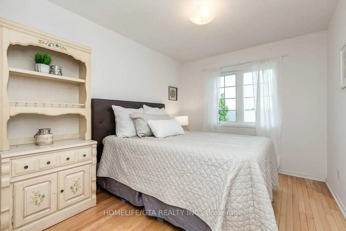 Photo 10 of 25 Haverhill Crescent, Whitby, Taunton North — HOMEH