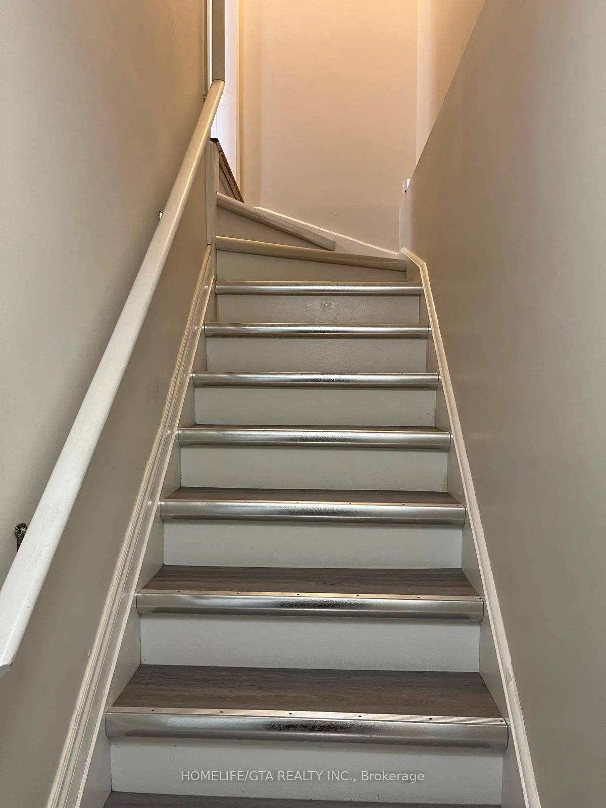 Photo 12 of 25 Haverhill Crescent, Whitby, Taunton North — HOMEH