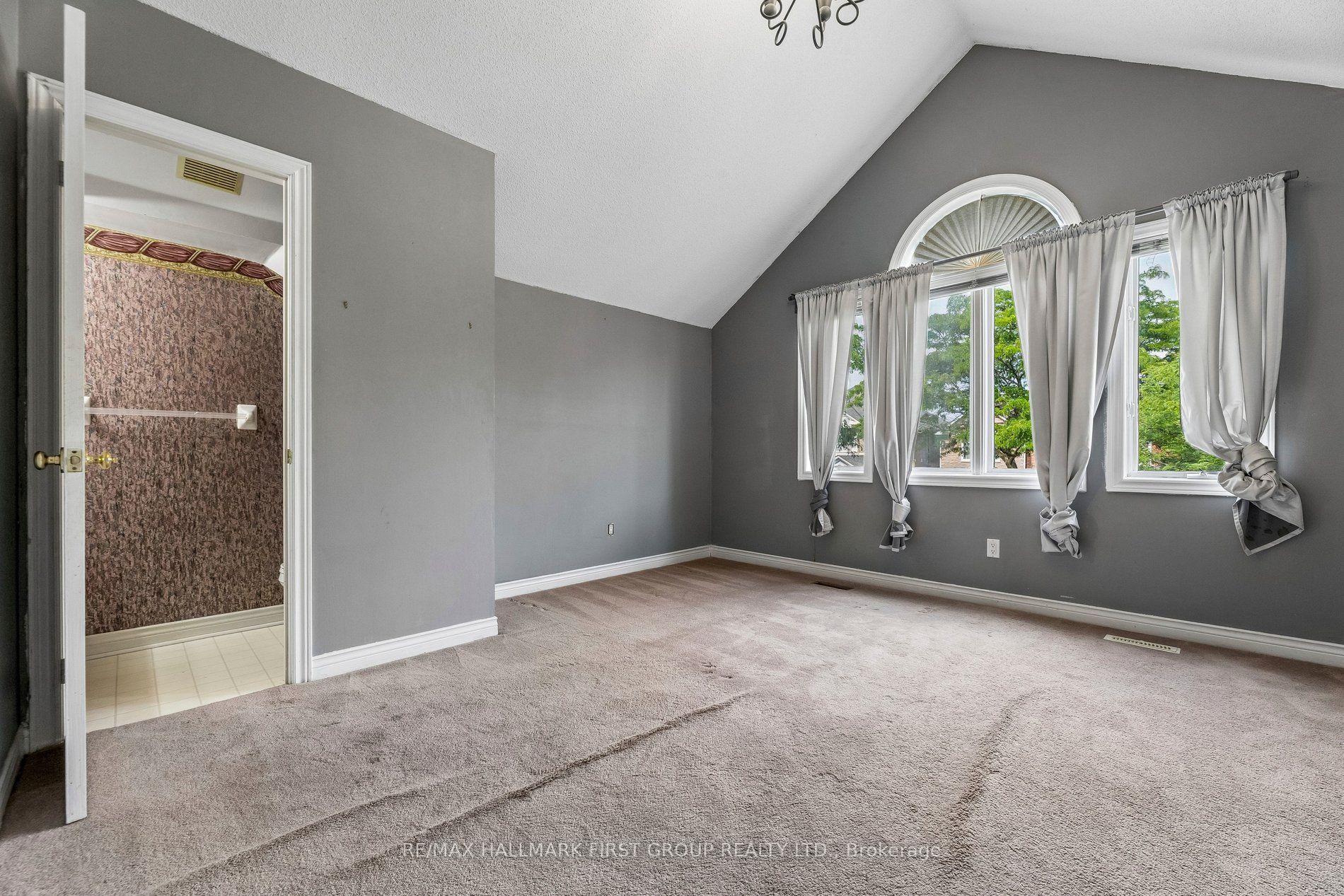 Photo 25 of 18 Kemp Drive, Ajax, Central West — HOMEH