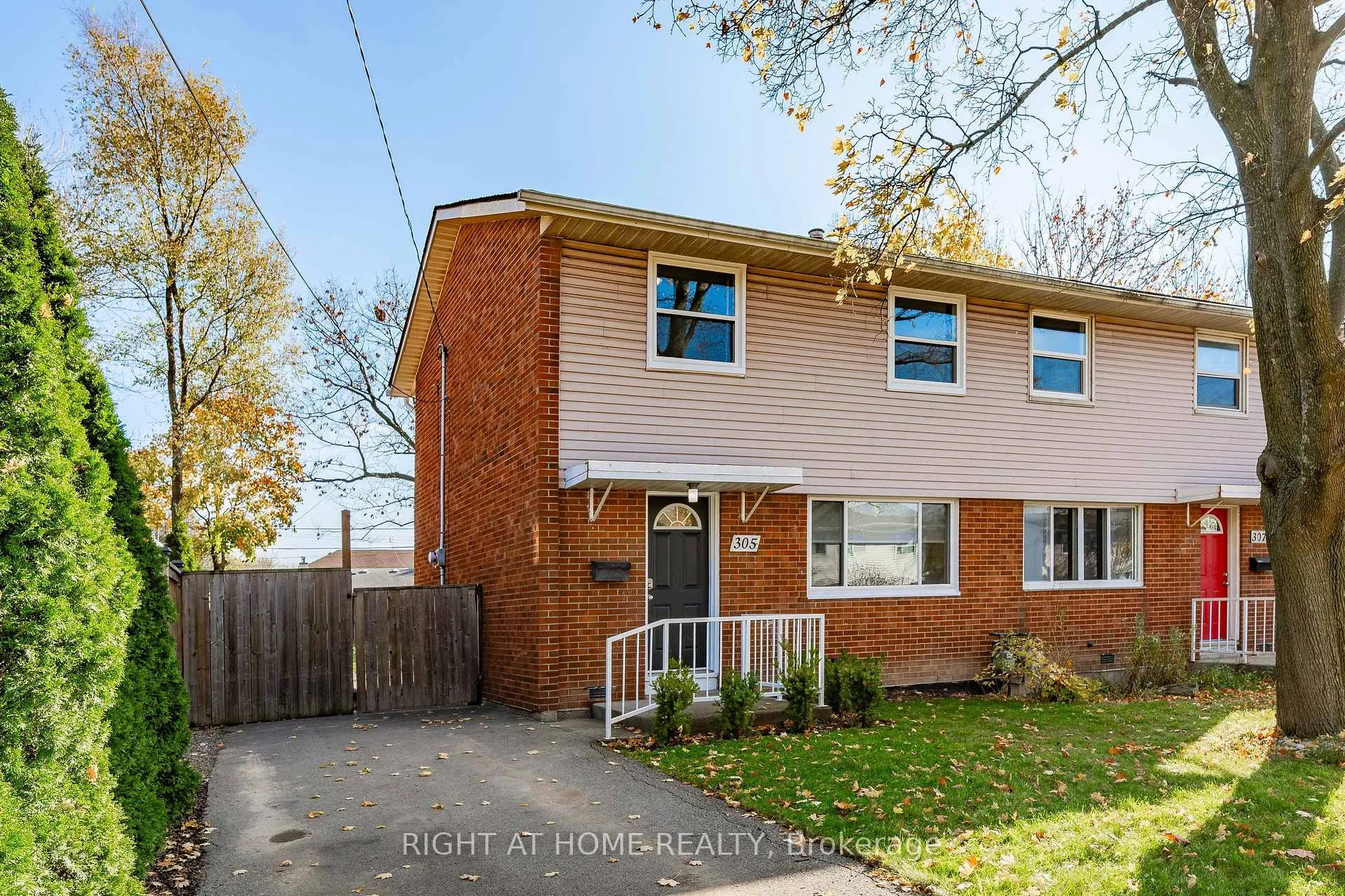 Photo 2 of 305 East 24th Street, Hamilton, Burkholme — HOMEH