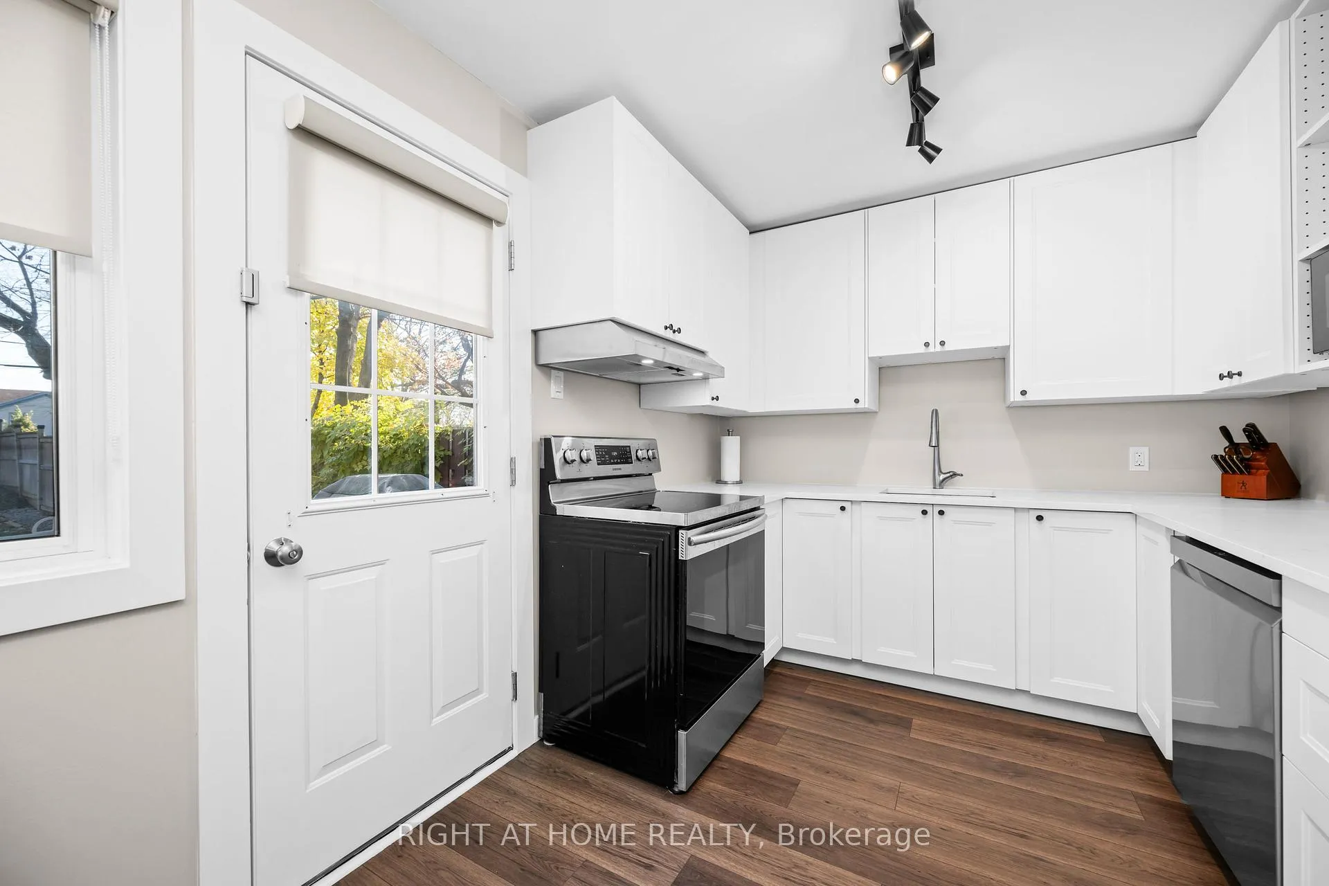 Photo 9 of 305 East 24th Street, Hamilton, Burkholme — HOMEH