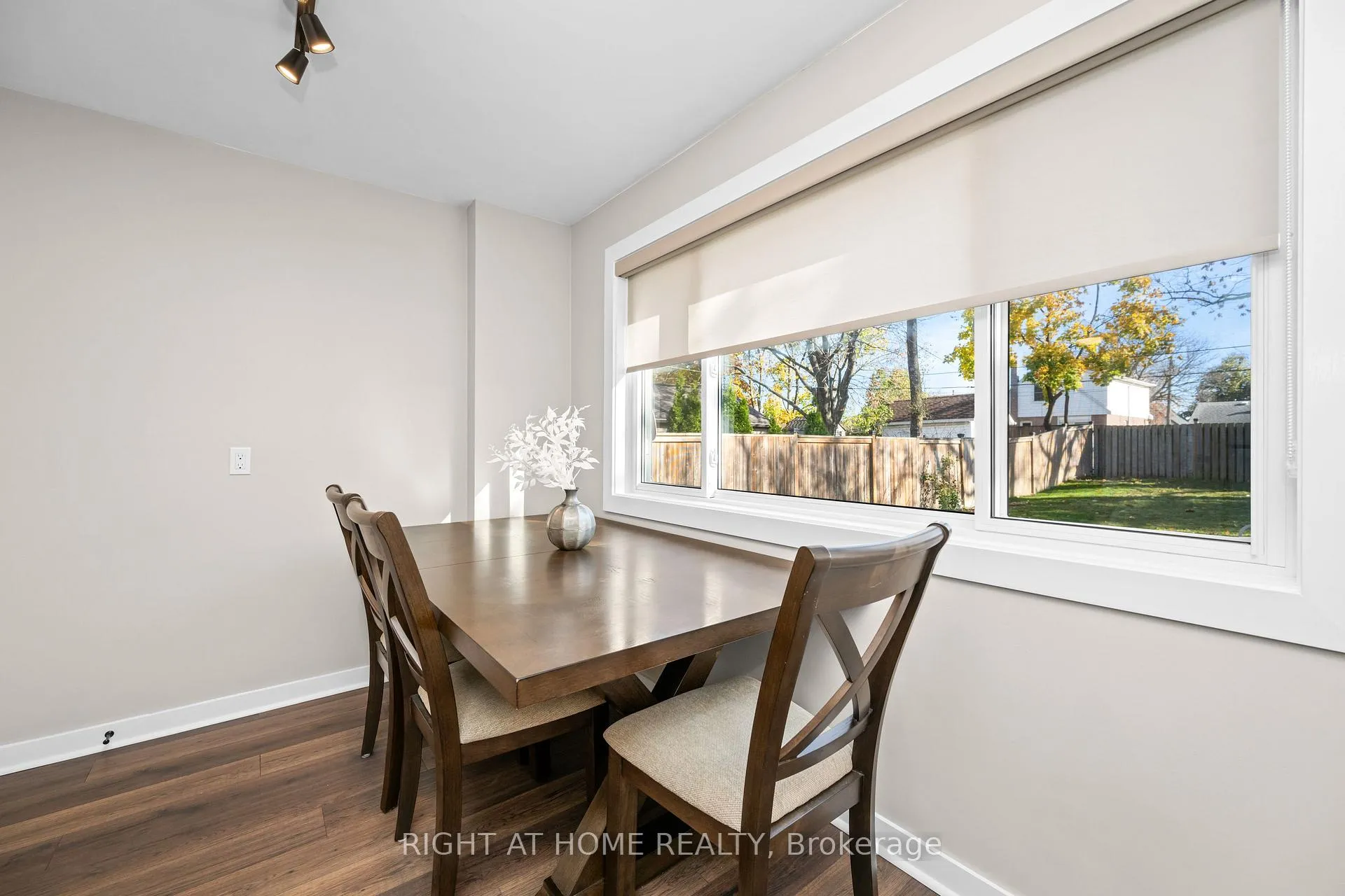 Photo 14 of 305 East 24th Street, Hamilton, Burkholme — HOMEH