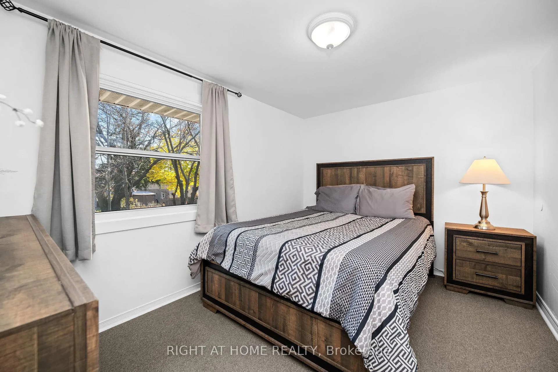 Photo 20 of 305 East 24th Street, Hamilton, Burkholme — HOMEH