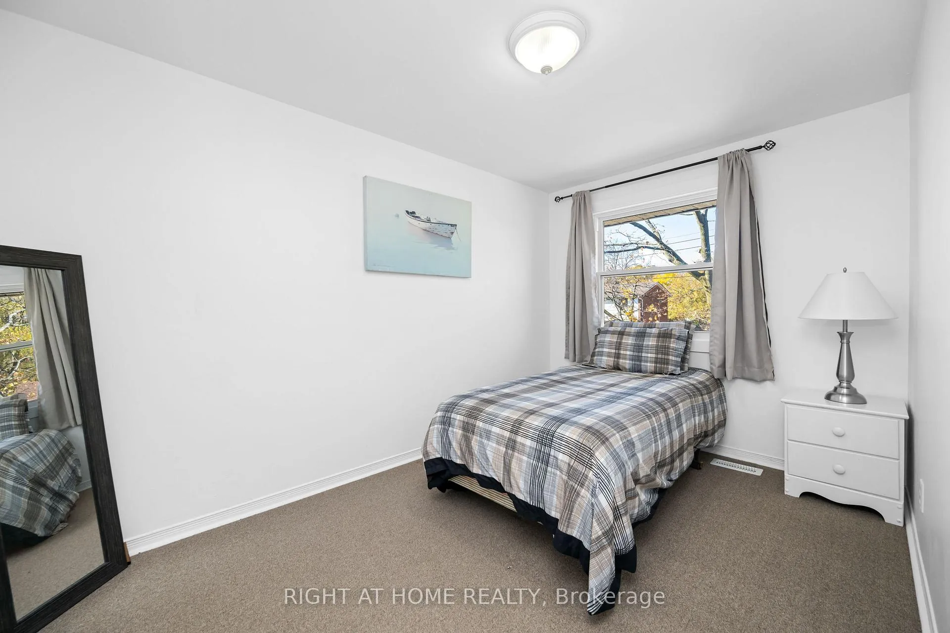 Photo 22 of 305 East 24th Street, Hamilton, Burkholme — HOMEH