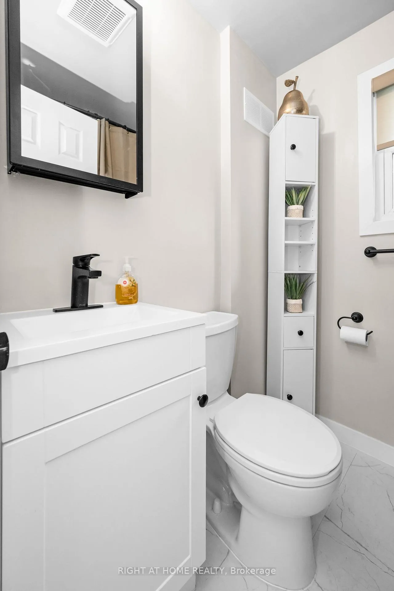 Photo 28 of 305 East 24th Street, Hamilton, Burkholme — HOMEH