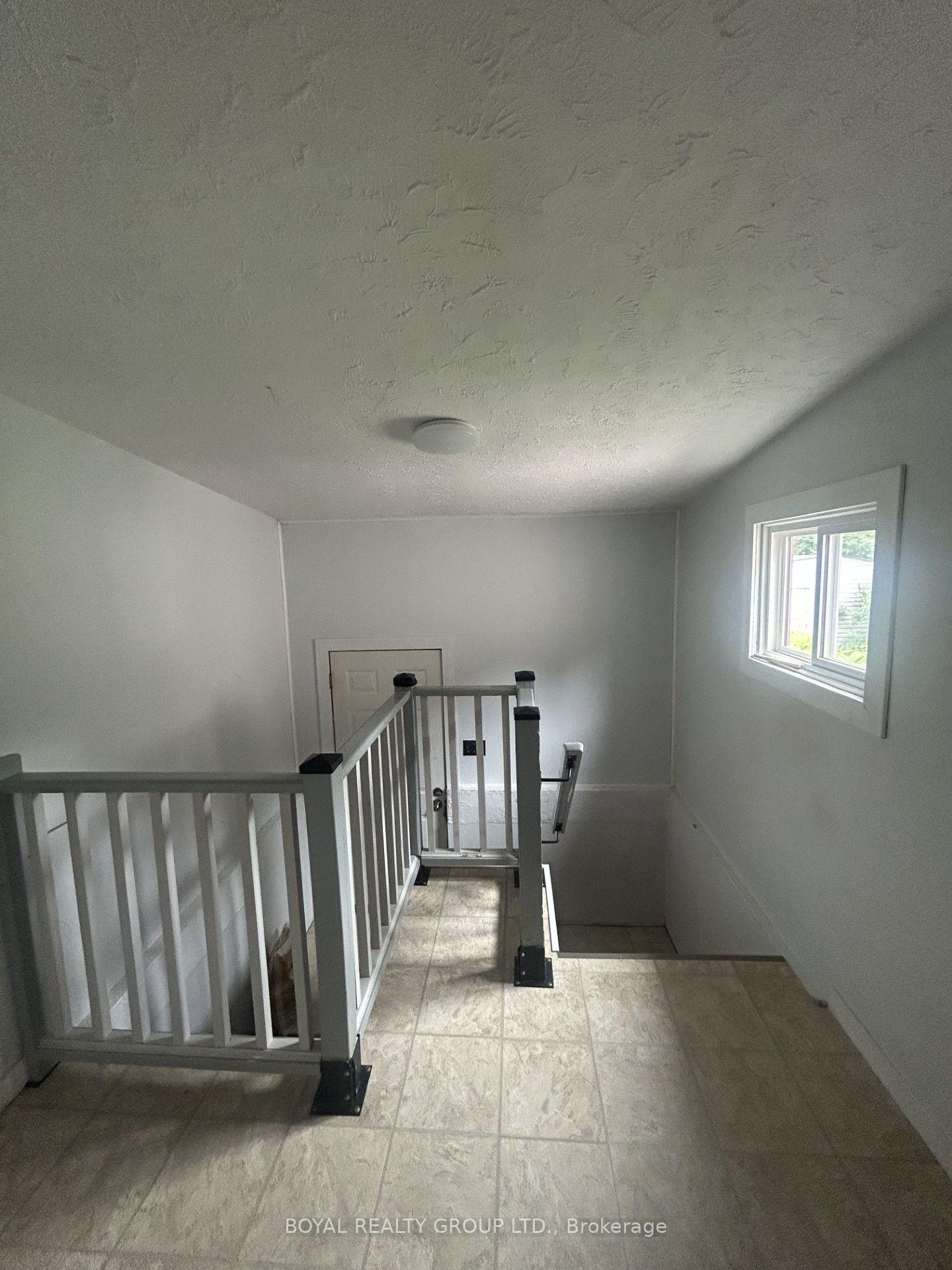 Photo 3 of 321 Cameron Street, Thunder Bay, East End — HOMEH