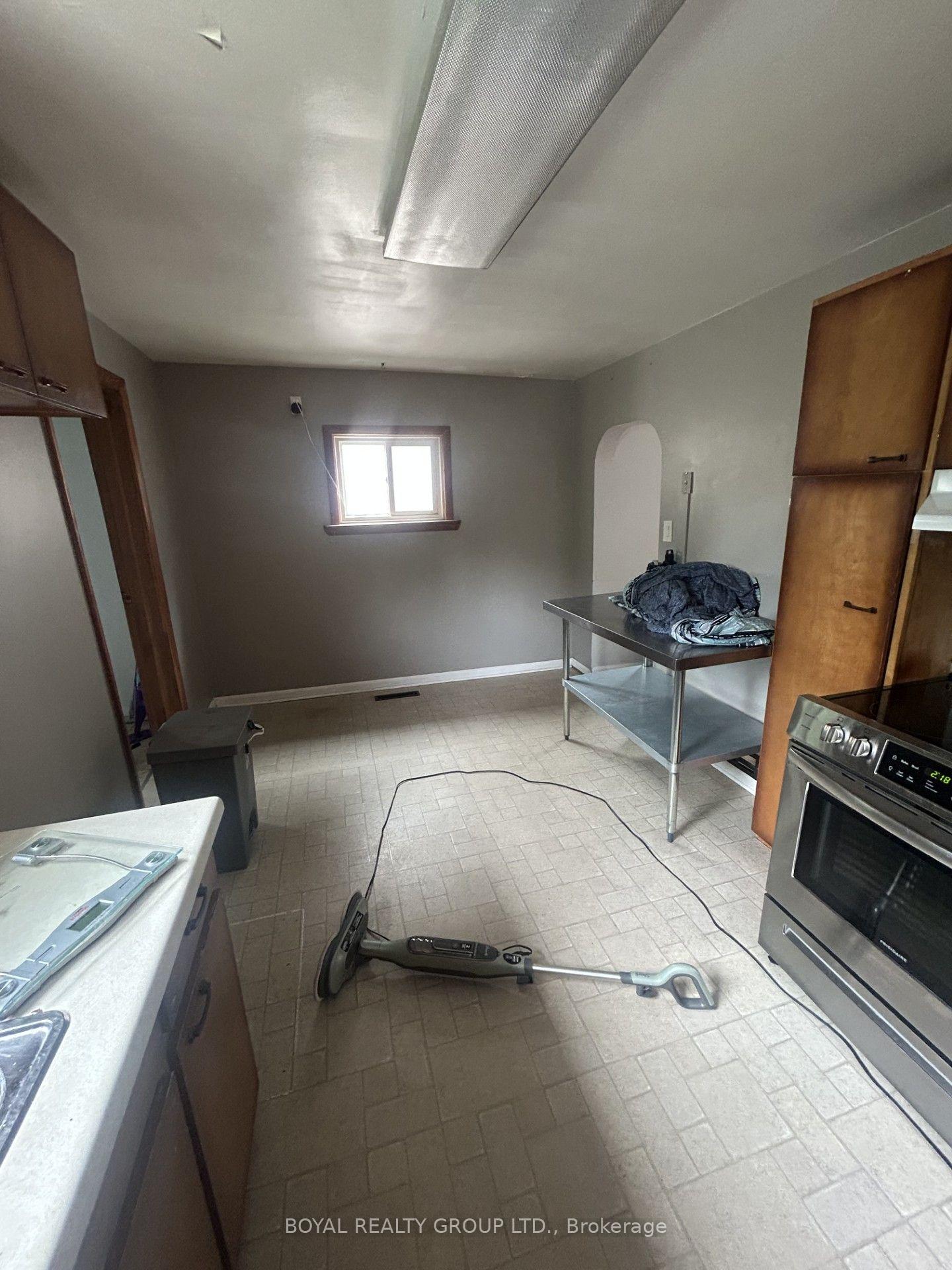 Photo 6 of 321 Cameron Street, Thunder Bay, East End — HOMEH