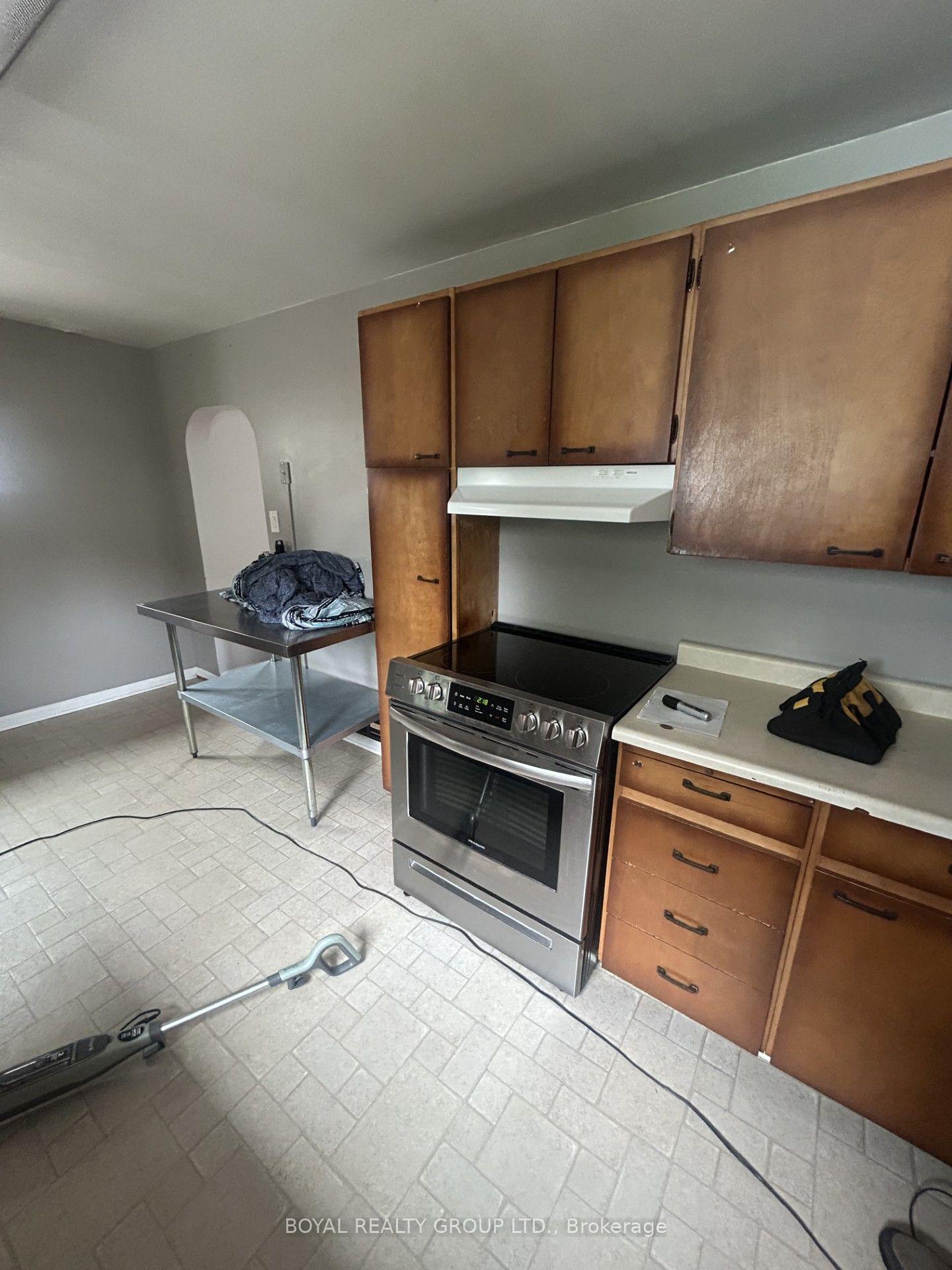 Photo 7 of 321 Cameron Street, Thunder Bay, East End — HOMEH