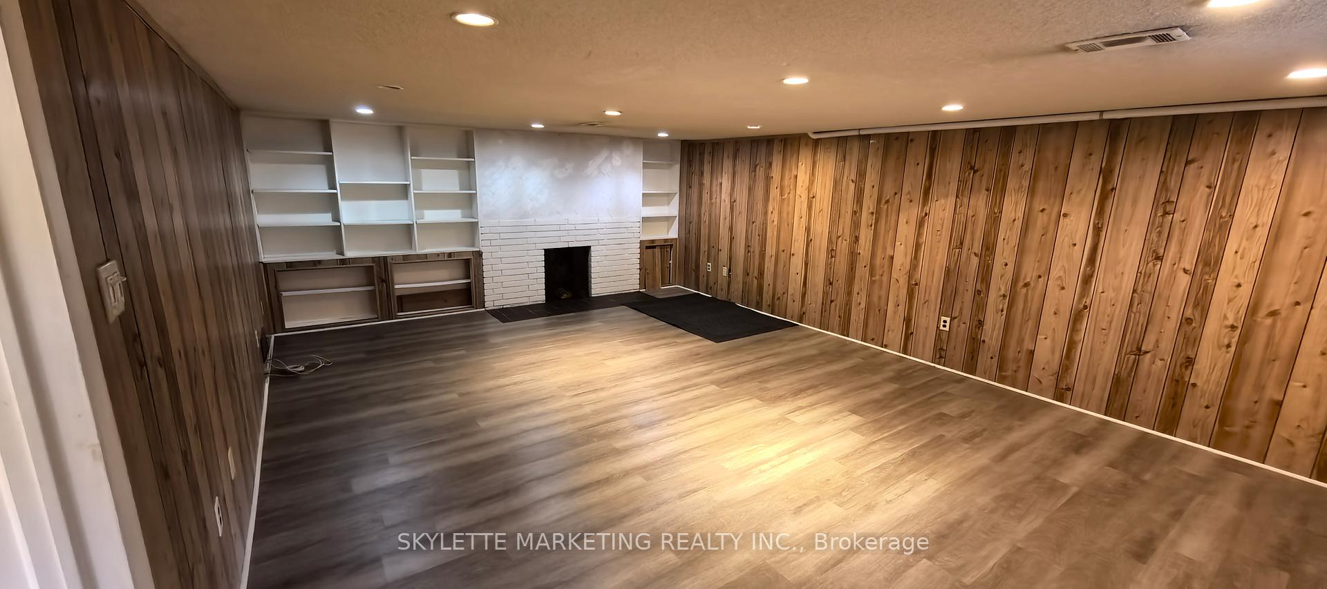 Photo 10 of Unit basement, 34 Ravenscroft Circle, North York, Bayview Village — HOMEH