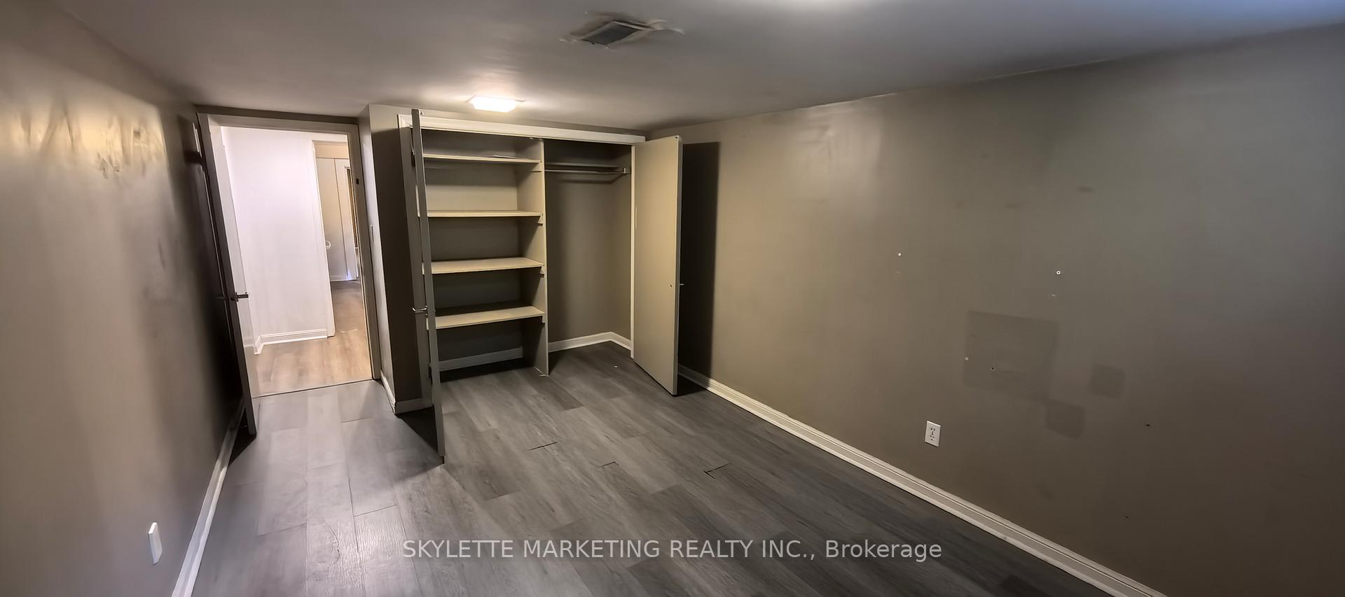 Photo 12 of Unit basement, 34 Ravenscroft Circle, North York, Bayview Village — HOMEH