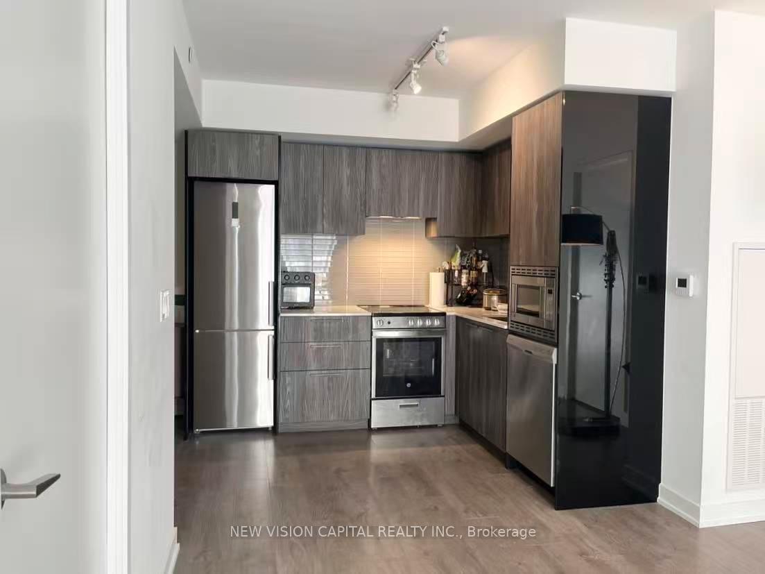 Photo 11 of 501 yonge Street, Toronto, Church-Yonge Corridor — HOMEH