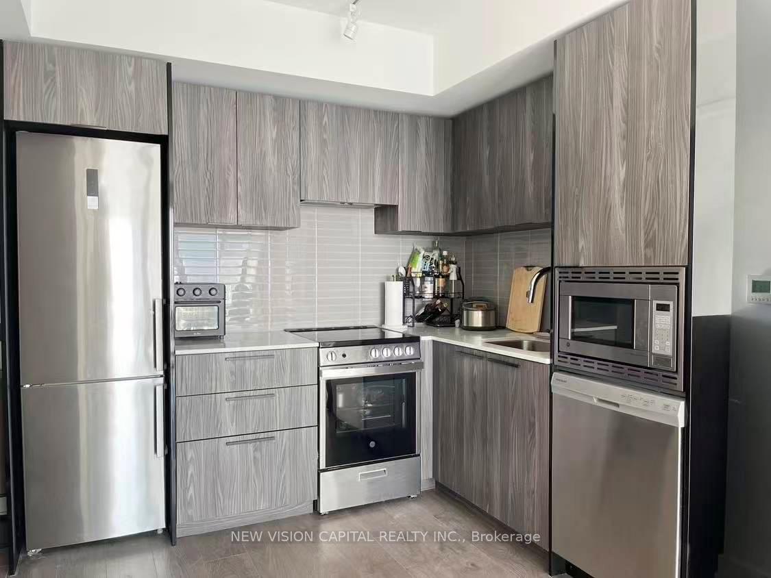Photo 12 of 501 yonge Street, Toronto, Church-Yonge Corridor — HOMEH