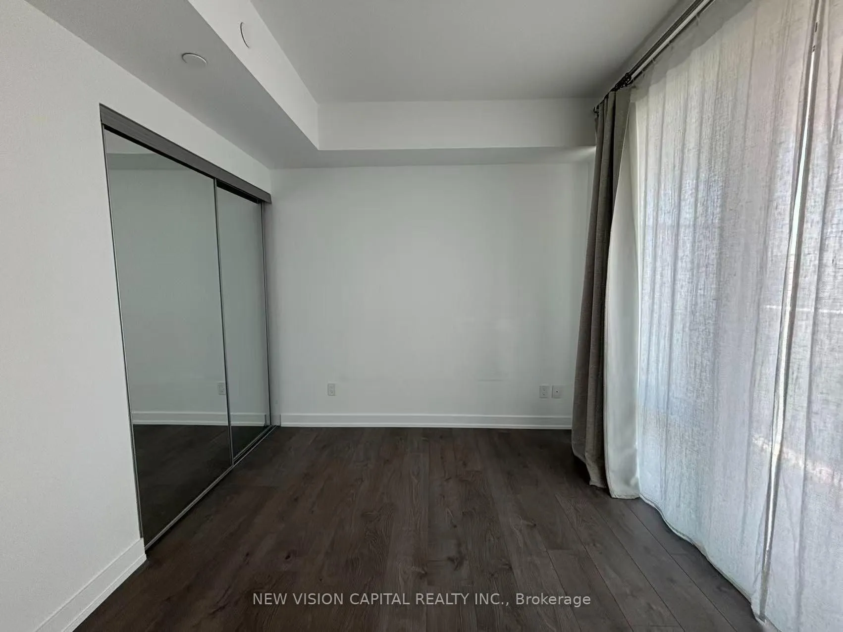 Photo 4 of 501 yonge Street, Toronto, Church-Yonge Corridor — HOMEH
