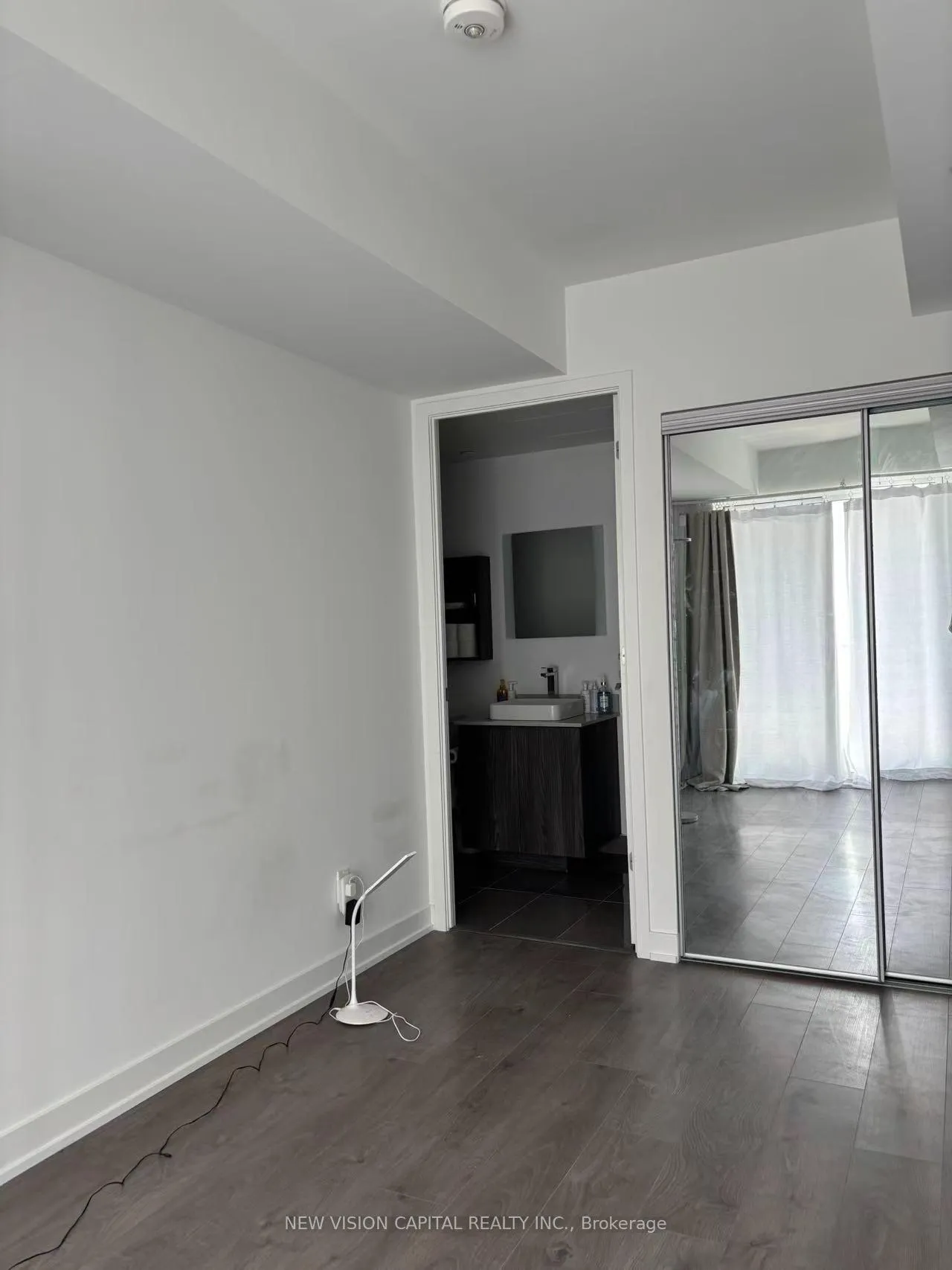 Photo 6 of 501 yonge Street, Toronto, Church-Yonge Corridor — HOMEH