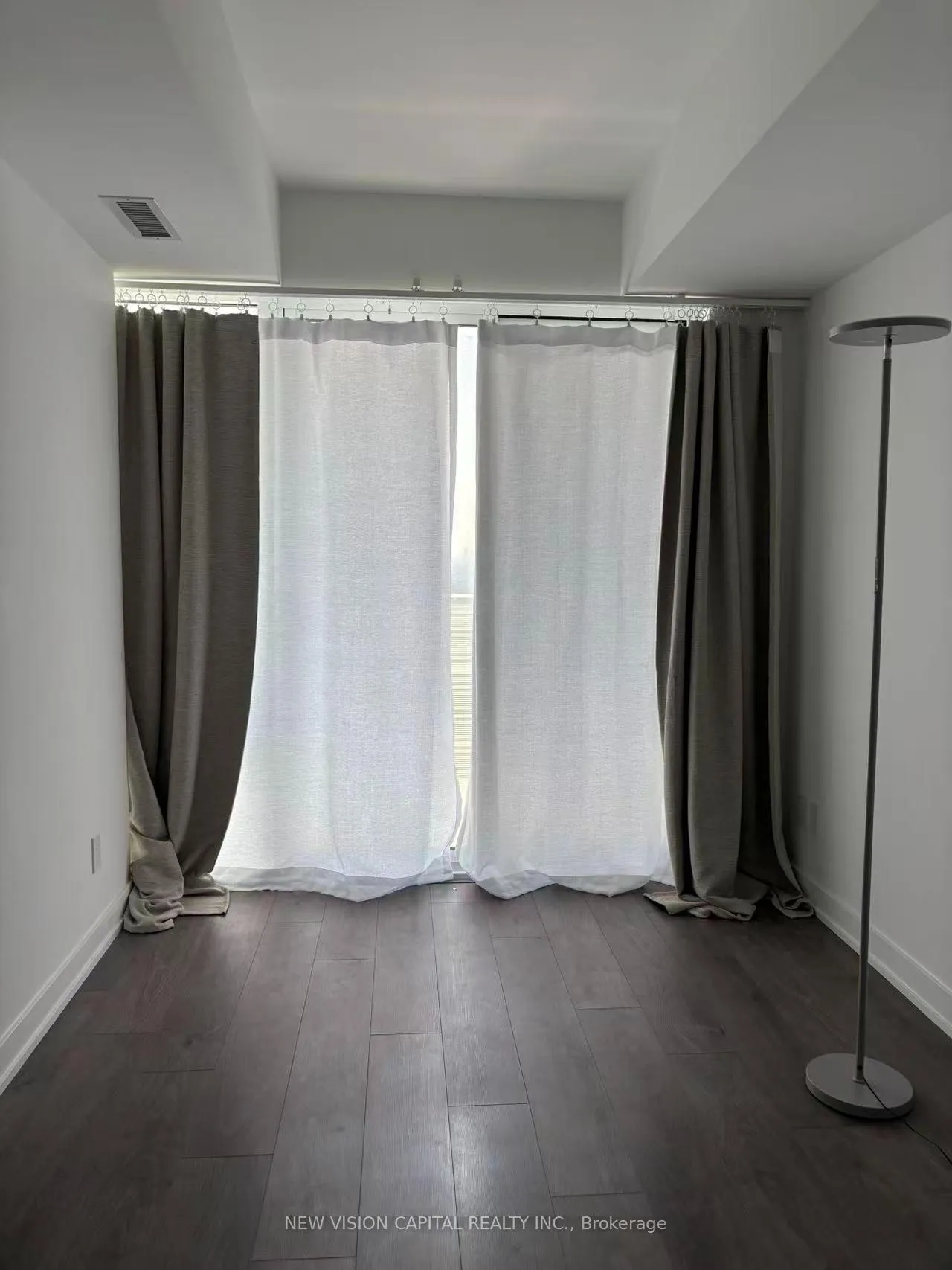 Photo 8 of 501 yonge Street, Toronto, Church-Yonge Corridor — HOMEH