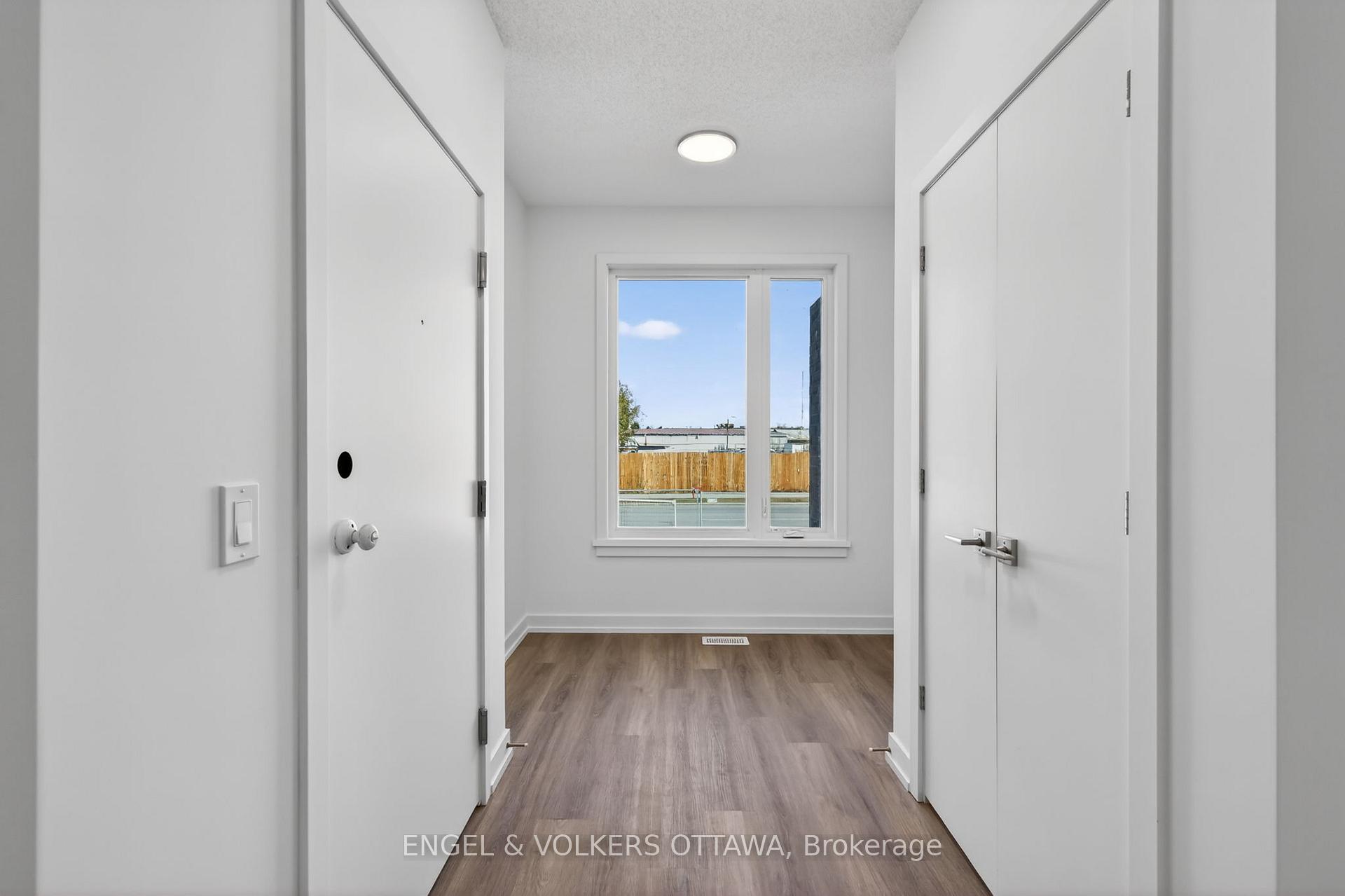 Photo 14 of 132 Stardust Private, Ottawa, Leitrim — HOMEH