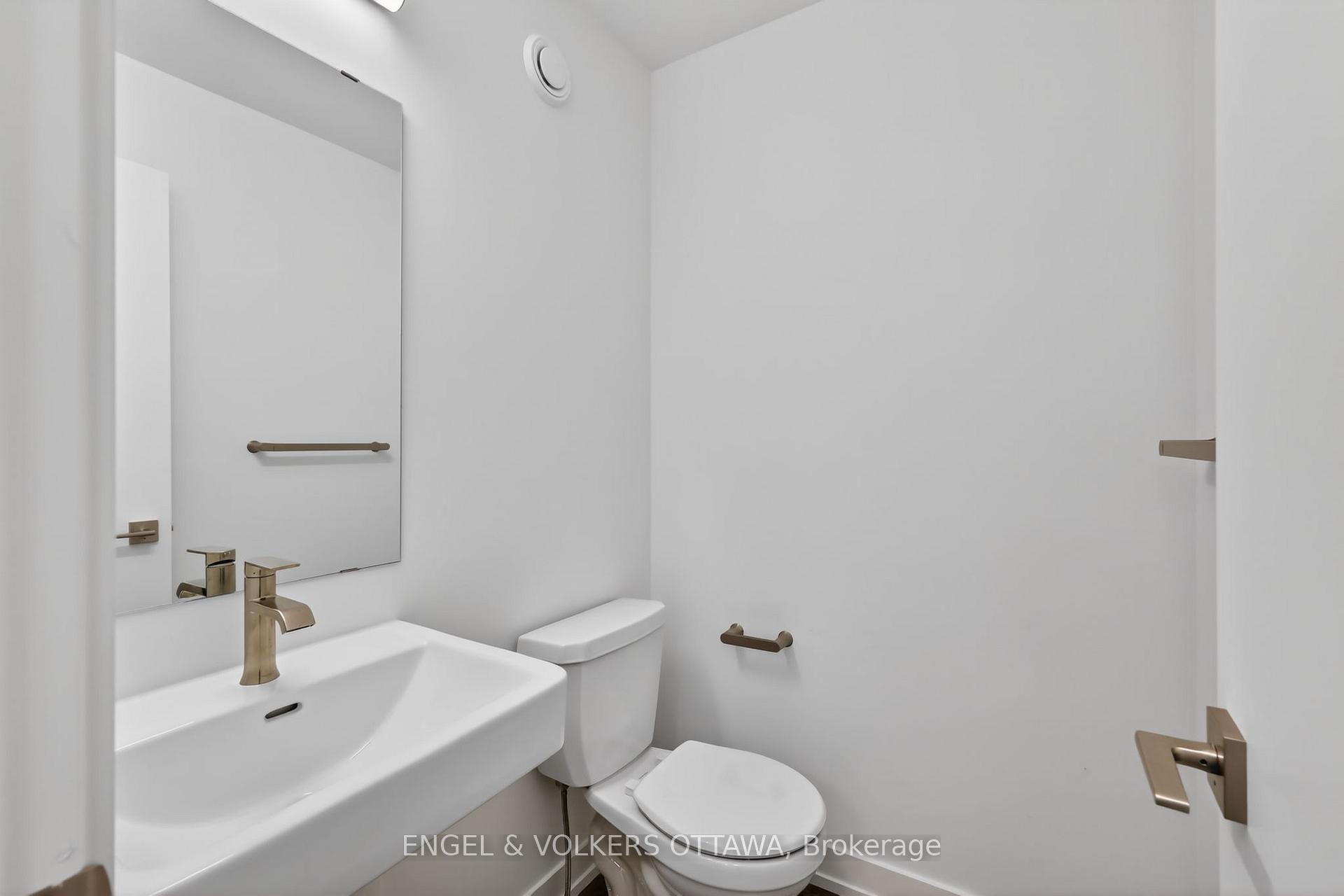 Photo 18 of 132 Stardust Private, Ottawa, Leitrim — HOMEH