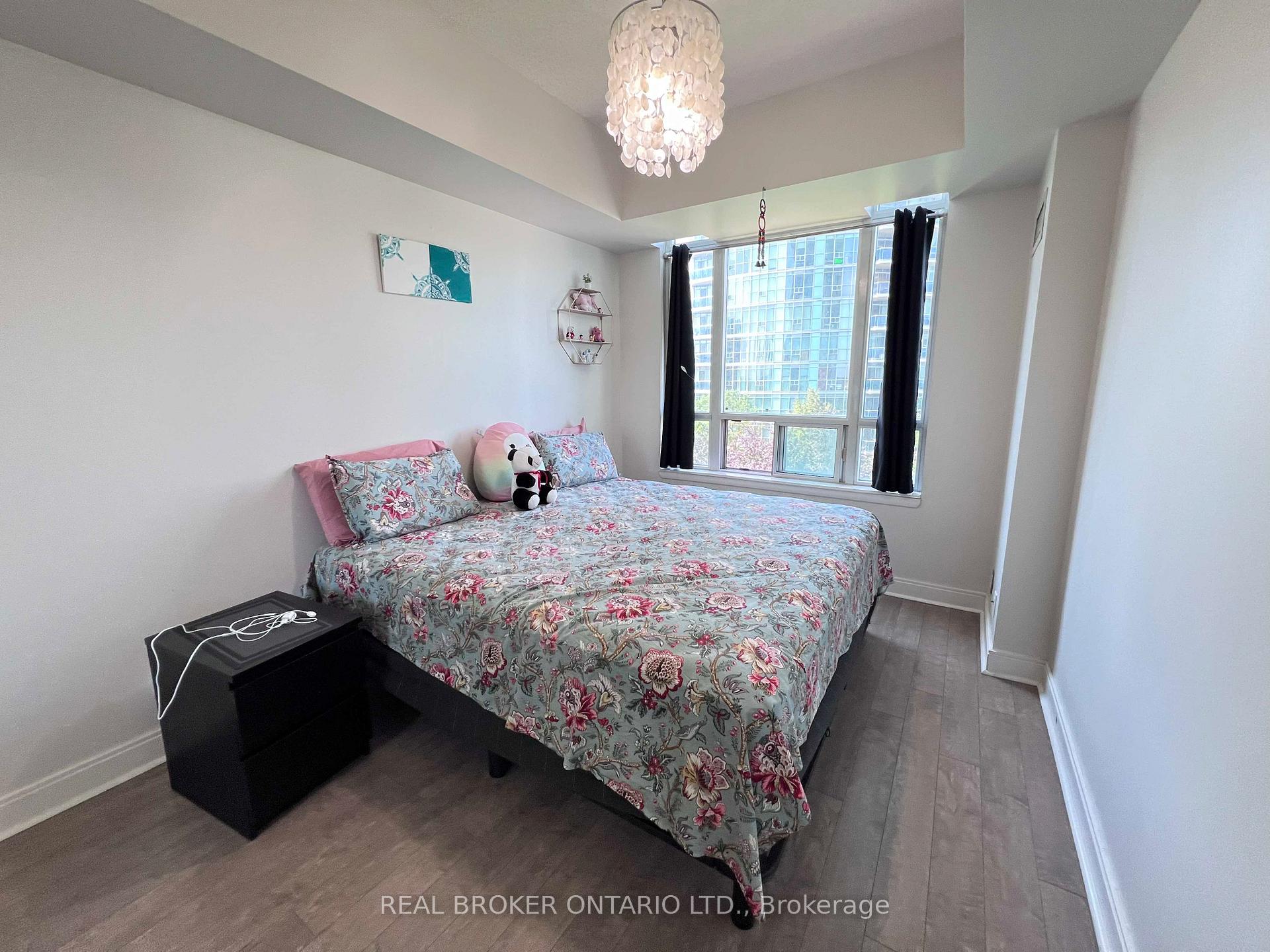 Photo 7 of Unit 707, 90 Absolute Avenue, Mississauga, City Centre — HOMEH