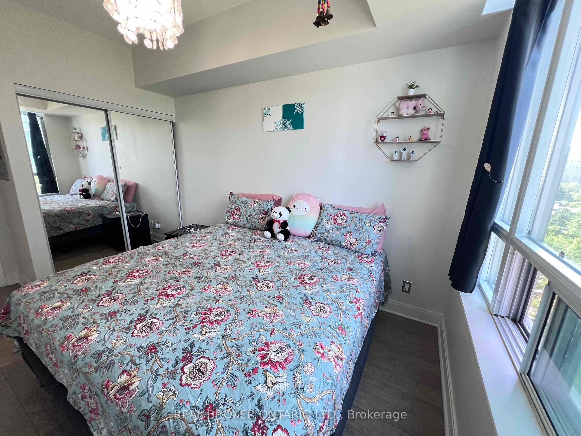 Photo 8 of Unit 707, 90 Absolute Avenue, Mississauga, City Centre — HOMEH