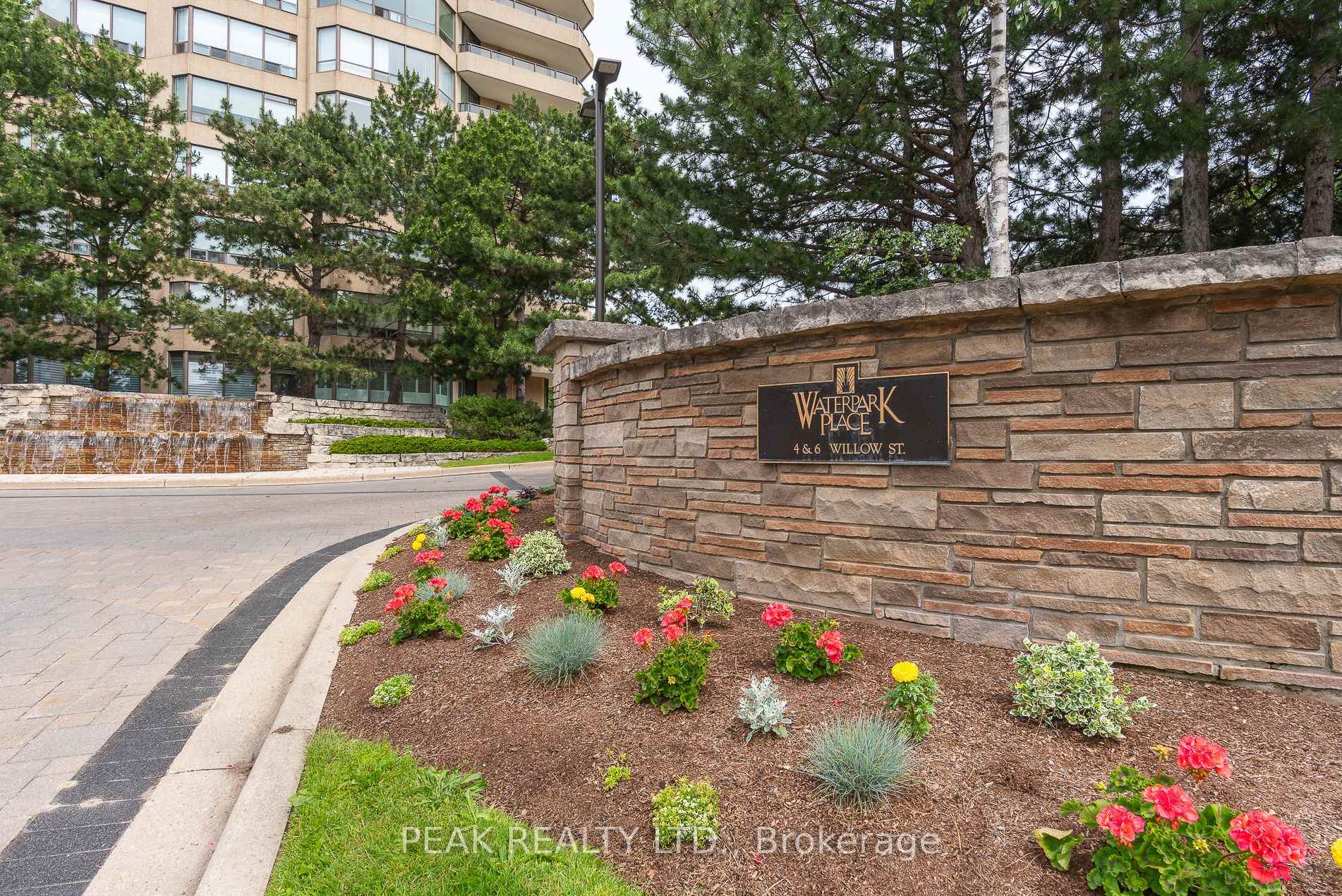 Photo 3 of Unit 2008, 6 Willow Street, Waterloo, Uptown Waterloo/North Ward — HOMEH