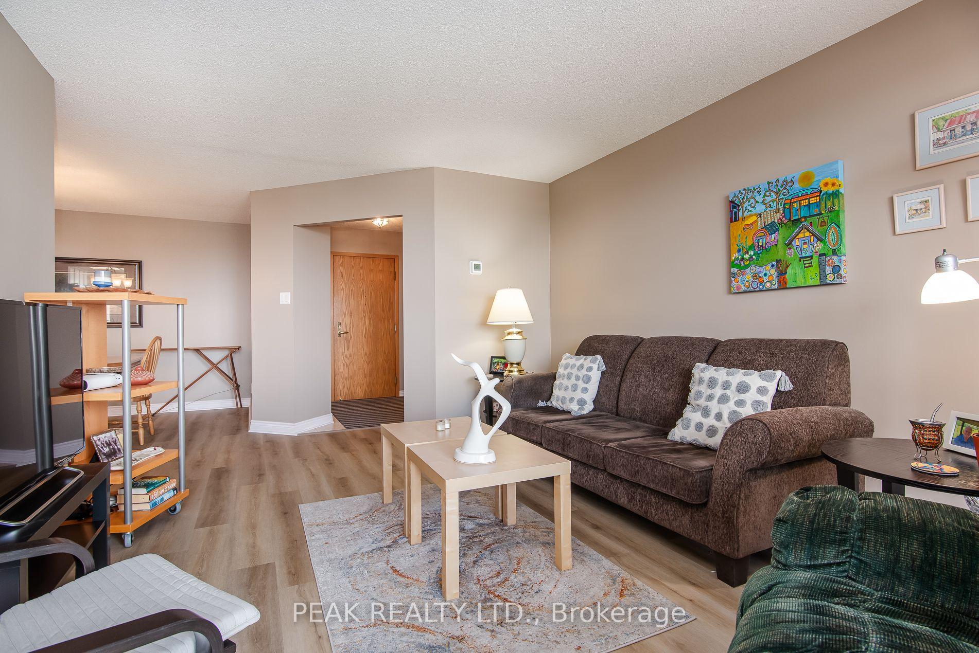 Photo 11 of Unit 2008, 6 Willow Street, Waterloo, Uptown Waterloo/North Ward — HOMEH