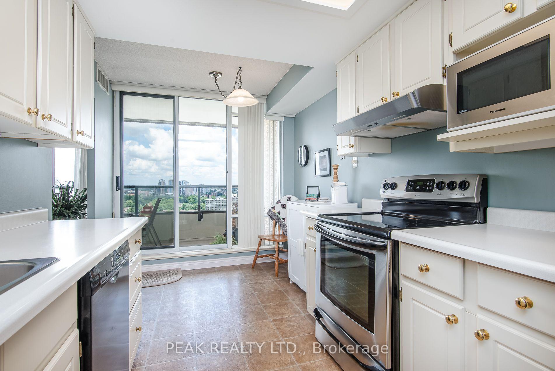 Photo 16 of Unit 2008, 6 Willow Street, Waterloo, Uptown Waterloo/North Ward — HOMEH