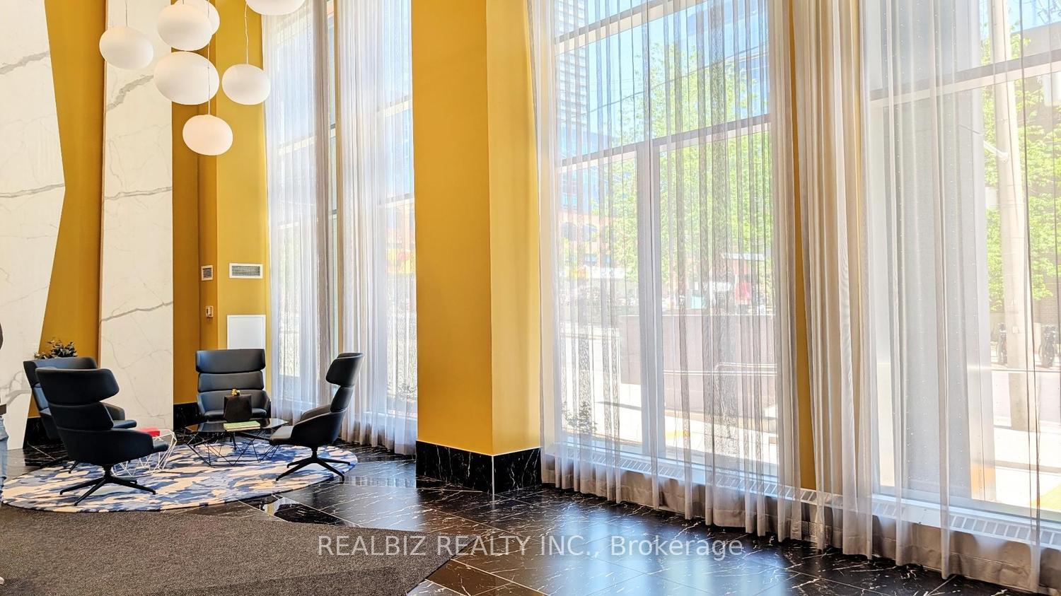 Photo 3 of Unit 1233, 70 Princess Street, Toronto, Waterfront Communities — HOMEH