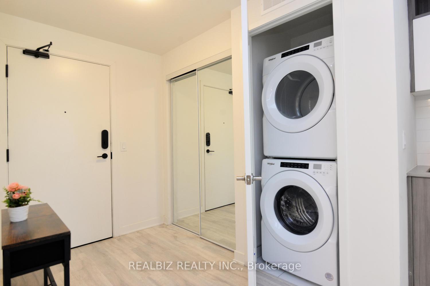 Photo 8 of Unit 1233, 70 Princess Street, Toronto, Waterfront Communities — HOMEH