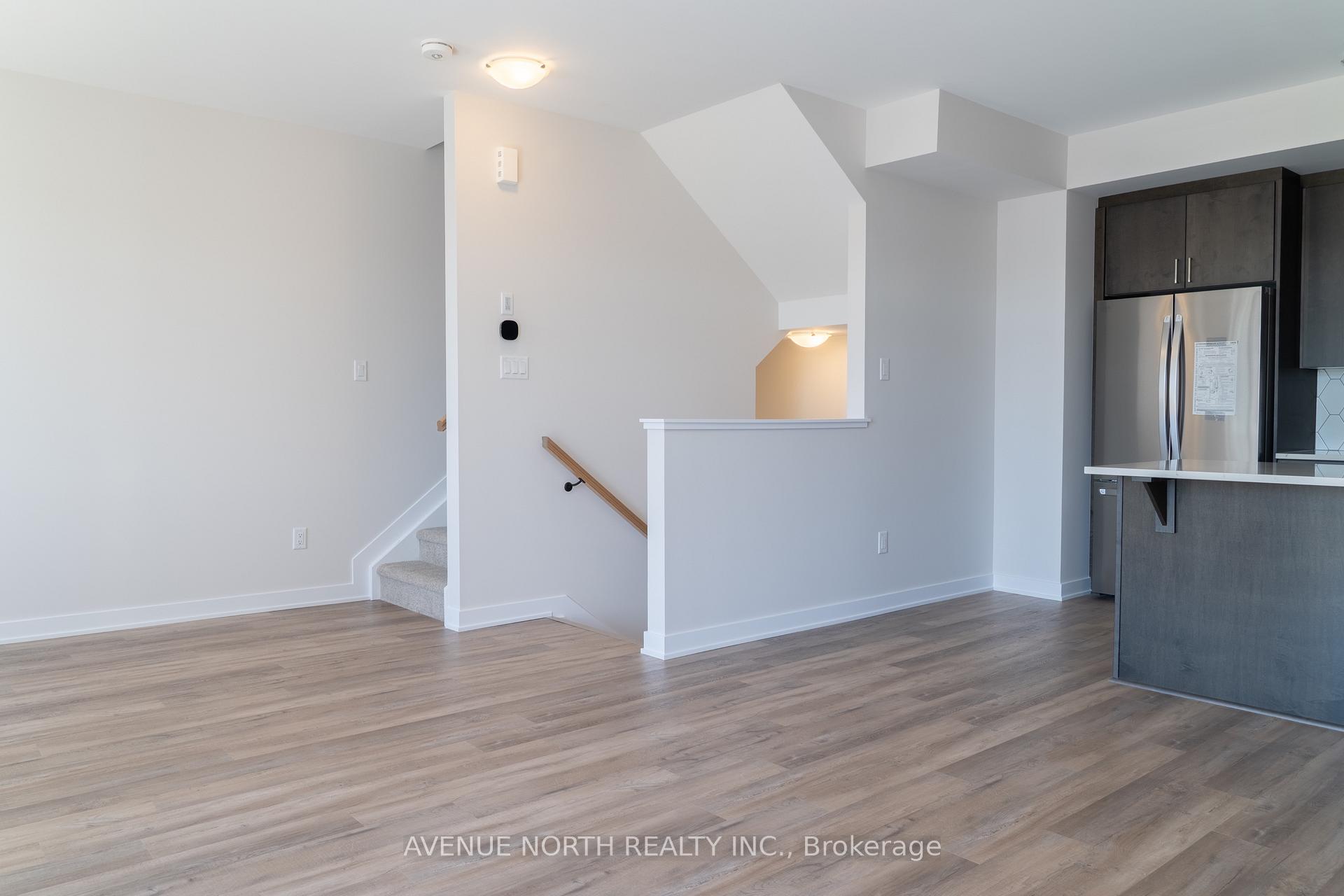 Photo 7 of 650 Corporal Private, Ottawa, Blossom Park/Kemp Park/Findlay Creek — HOMEH