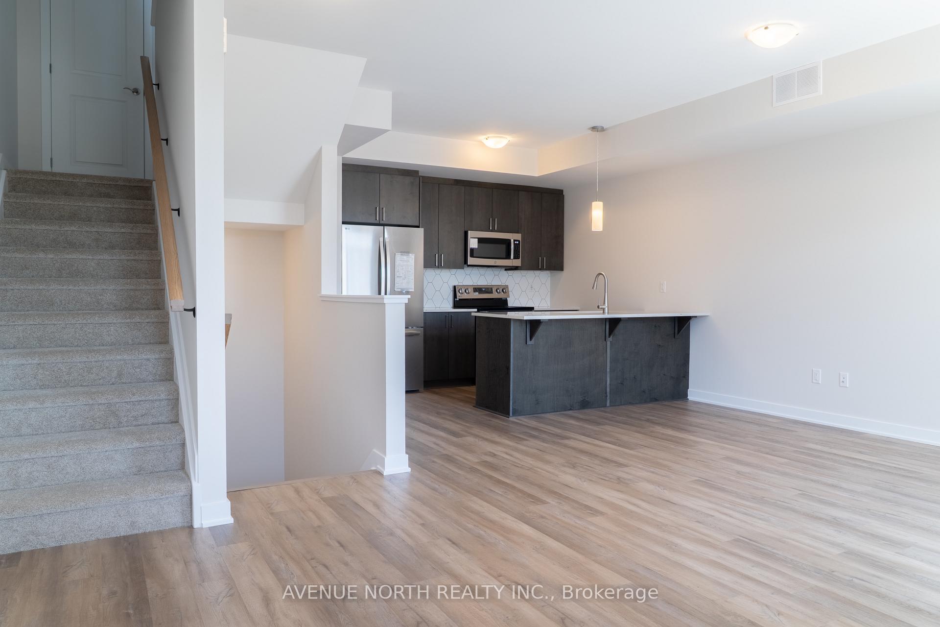 Photo 6 of 650 Corporal Private, Ottawa, Blossom Park/Kemp Park/Findlay Creek — HOMEH