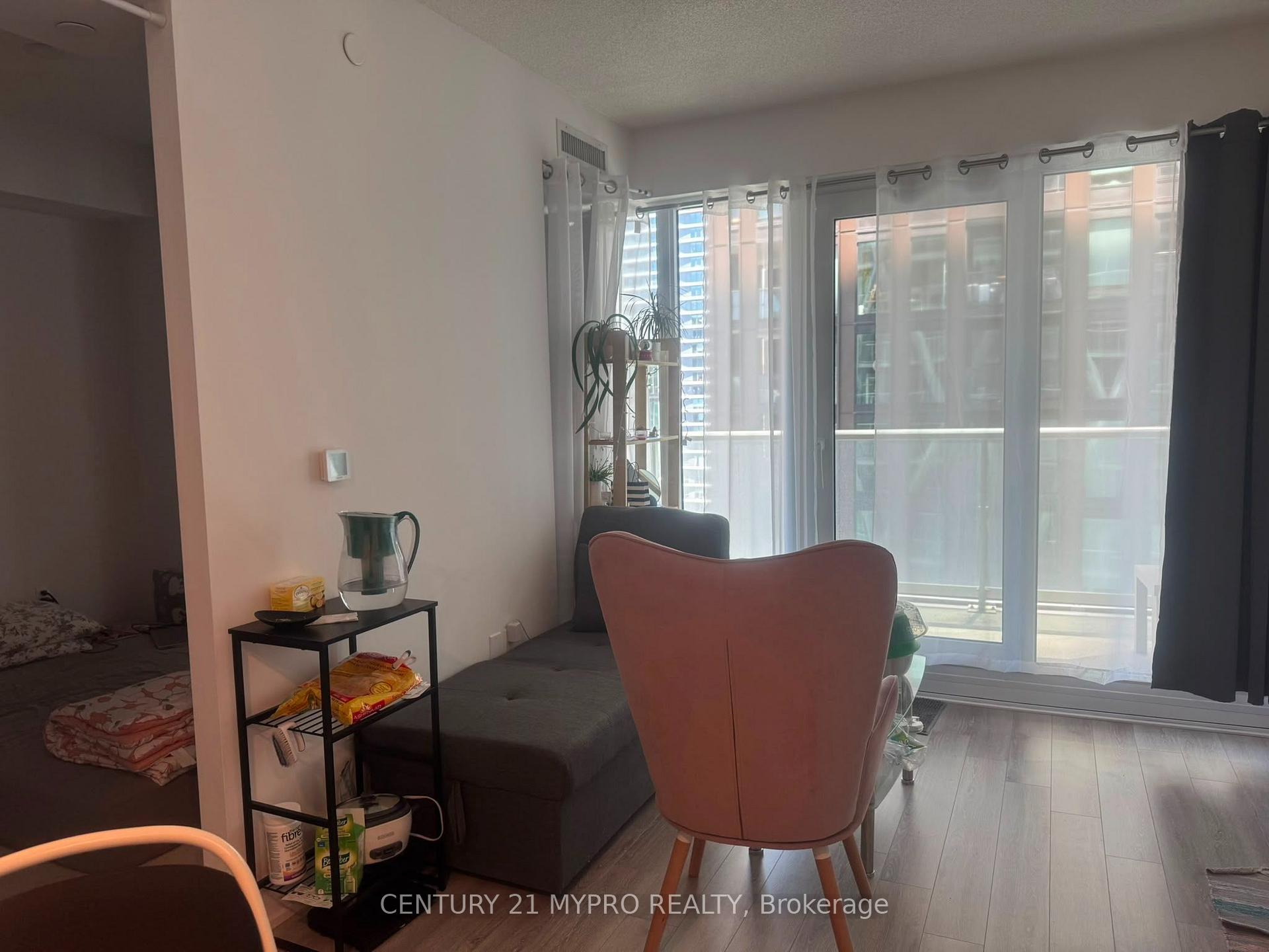 Photo 5 of Unit 1636, 230 Simcoe Street, Toronto, Kensington-Chinatown — HOMEH
