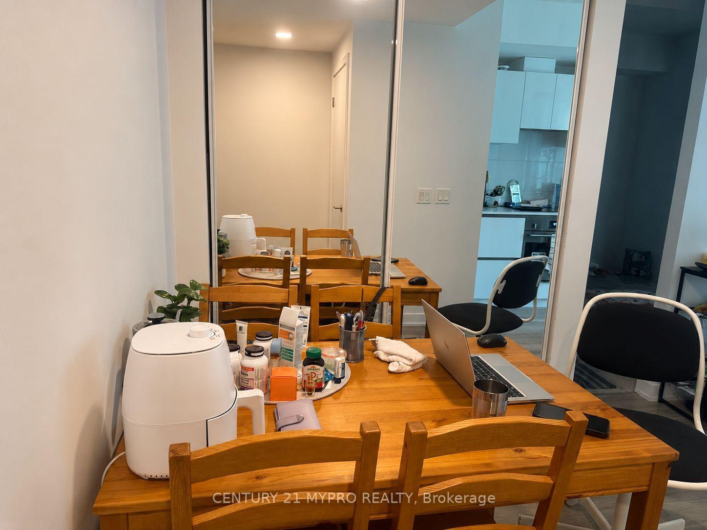 Photo 6 of Unit 1636, 230 Simcoe Street, Toronto, Kensington-Chinatown — HOMEH
